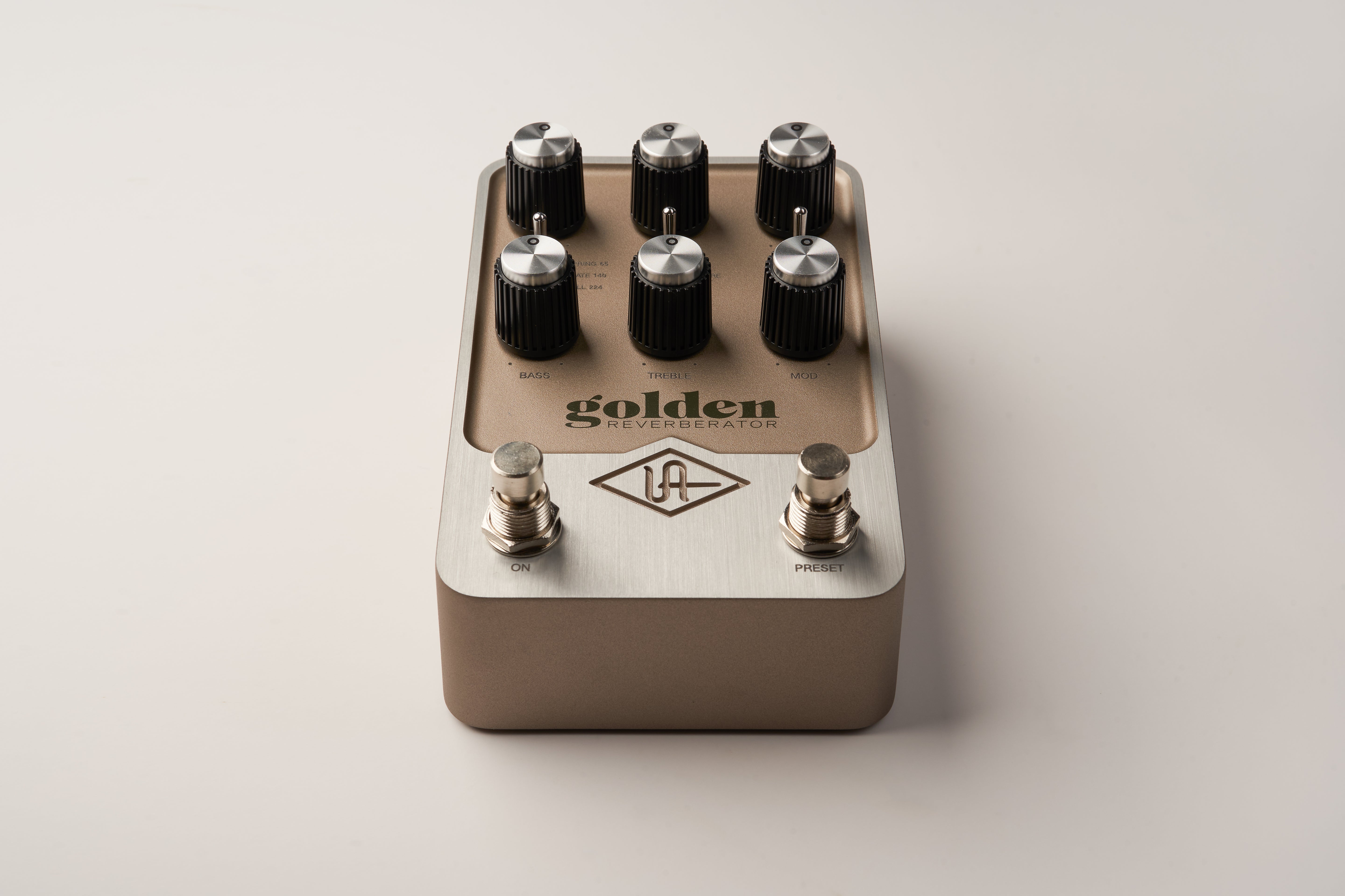 Universal Audio GOLDEN Reverberator Stereo Effects Pedal