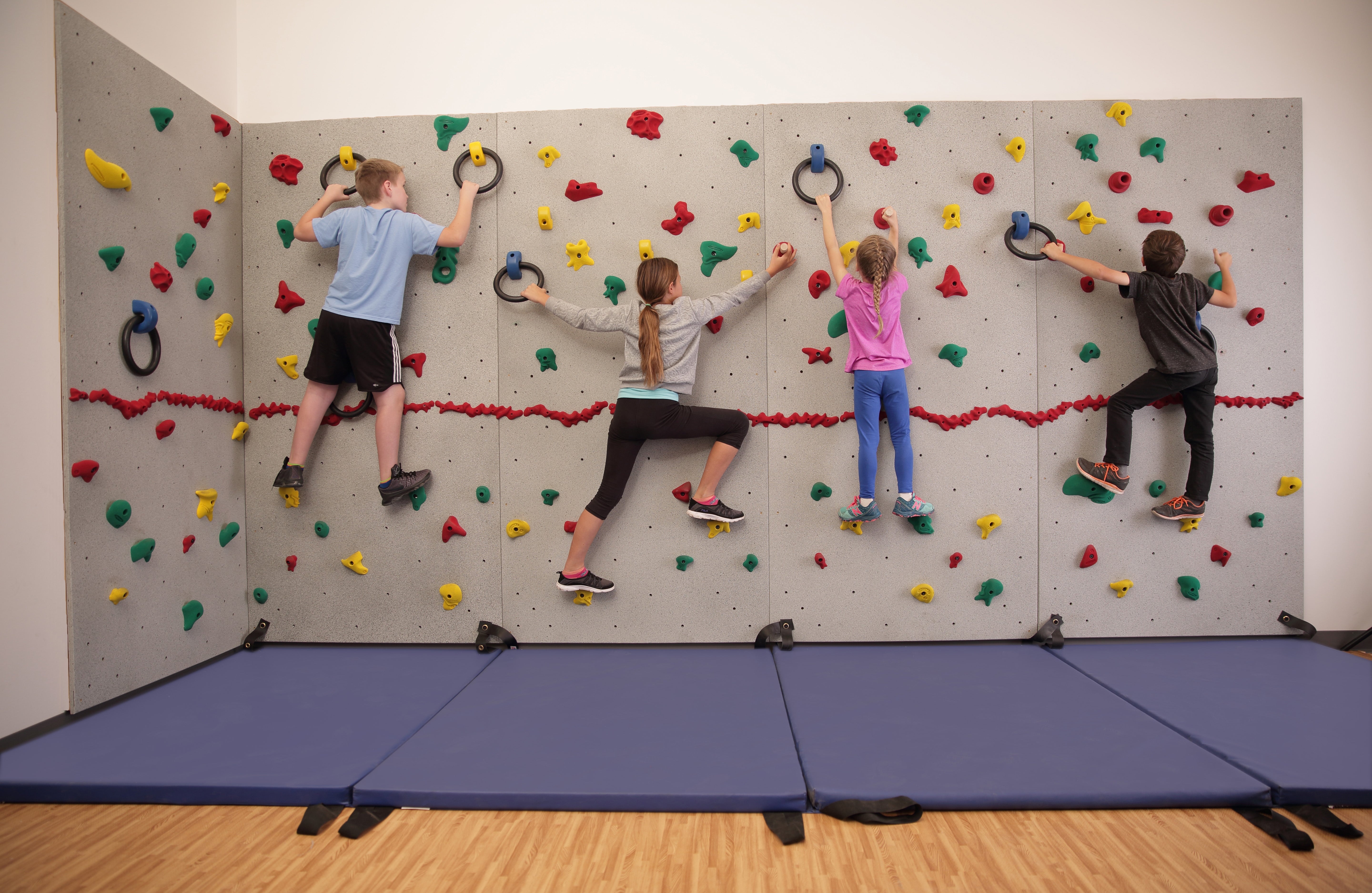 Ultimate Traverse Wall Challenge Course