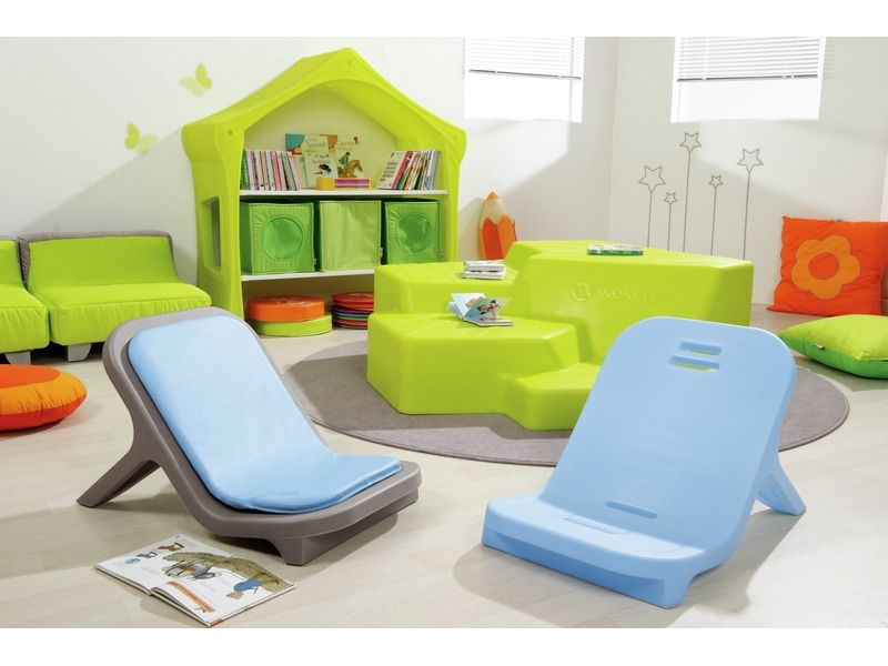 Gaya Podium - Light Green, 58.3"L x 53.9"W x 17.7"H