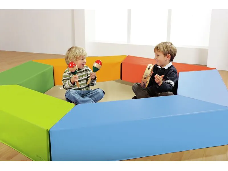 The Ring Trapezium Pouffe Kit