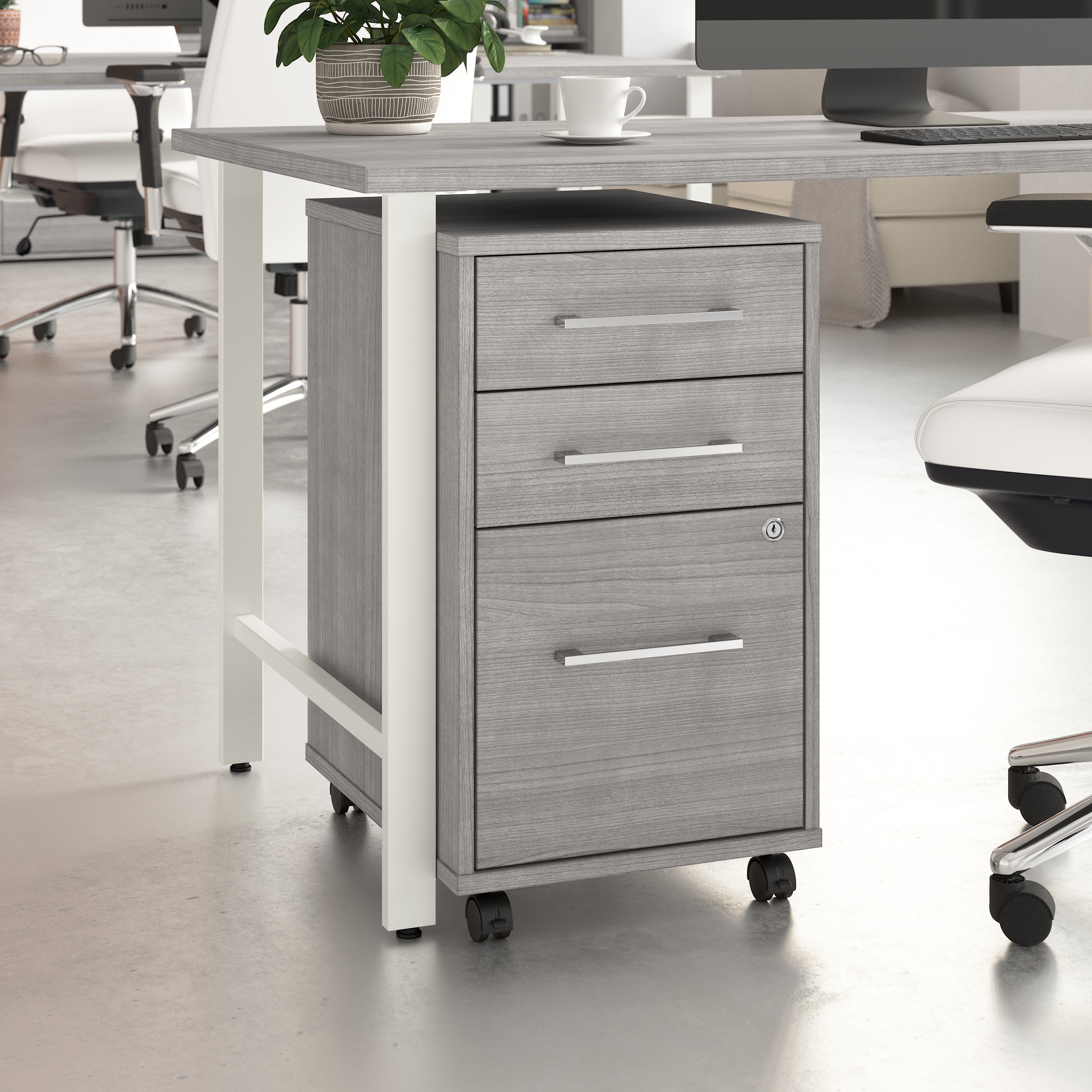 Bush Business Furniture Hustle 3 Drawer Rolling File Cabinet with Lock in Platinum Gray - Assembled - 15.67" Width x 19.69" Depth x 27.36" Height
