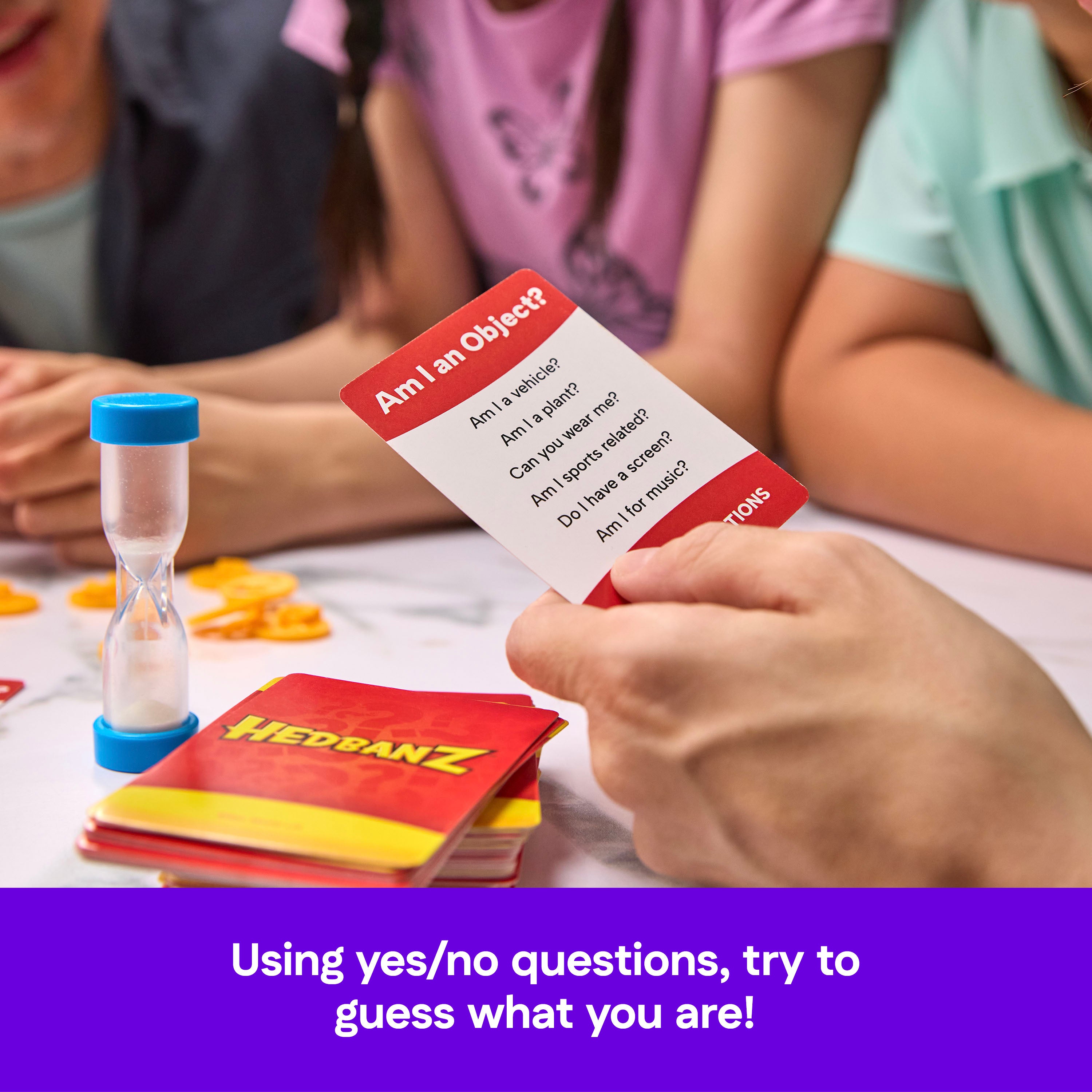 Spin Master Games, Hedbanz 3rd Edition with New Cards & Headbands, Picture Guessing Card Game, Quick Questions & Fast Fun, Easy to Play for Family & Kids, 2-6 Players, for Ages 6 & Up