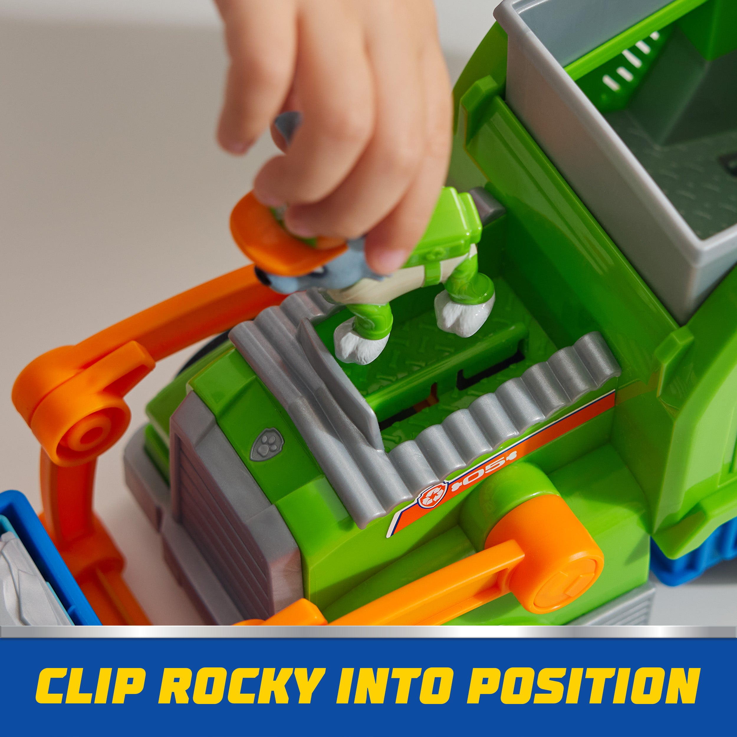 PAW Patrol: Crush N’ Roll Recycling Truck with Rocky Action Figure & Transforming Compacted Trash Vehicle, Kids Toys for Boys & Girls Ages 3 and up