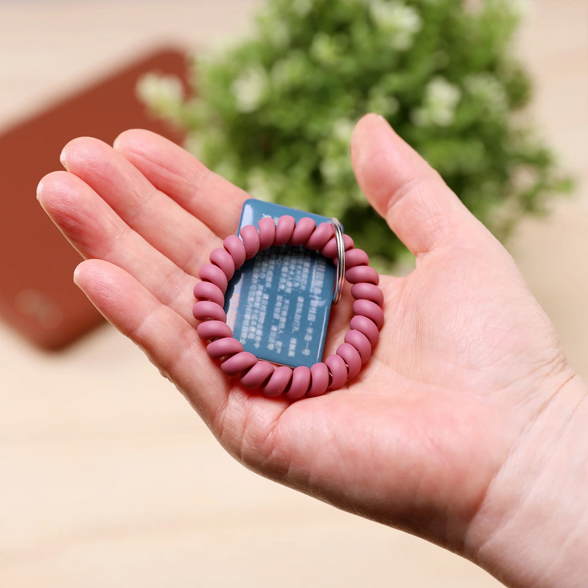 4PK WRIST COIL W KEY HOLDER