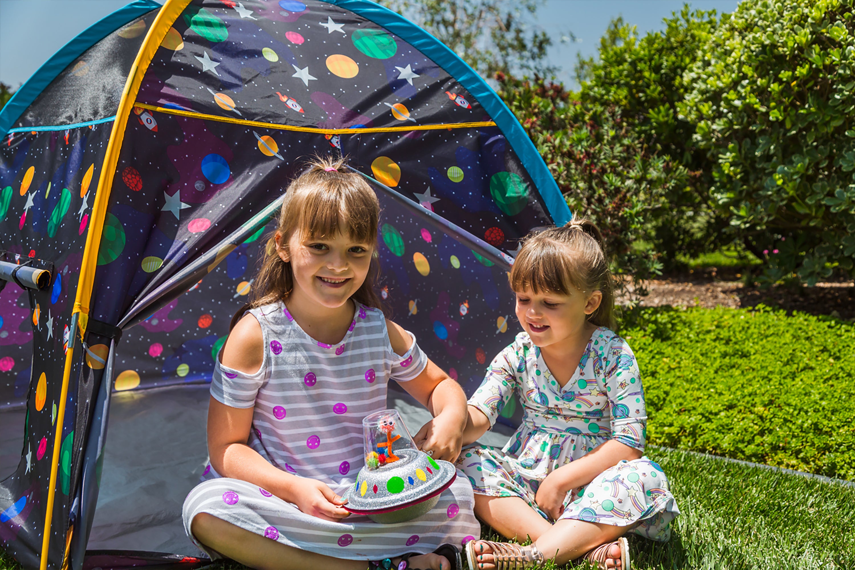 Glow-in-the-Dark Galaxy Dome Tent