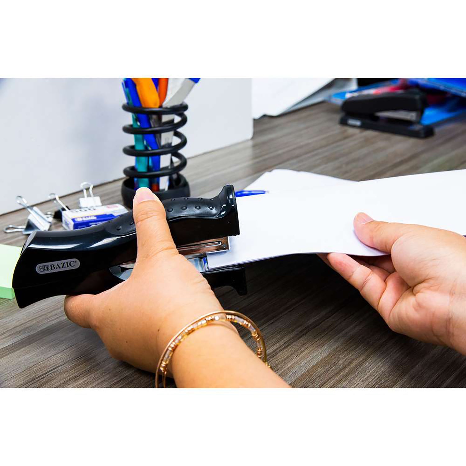Stand-Up Standard (26/6) Full Strip Stapler with 500 Staples