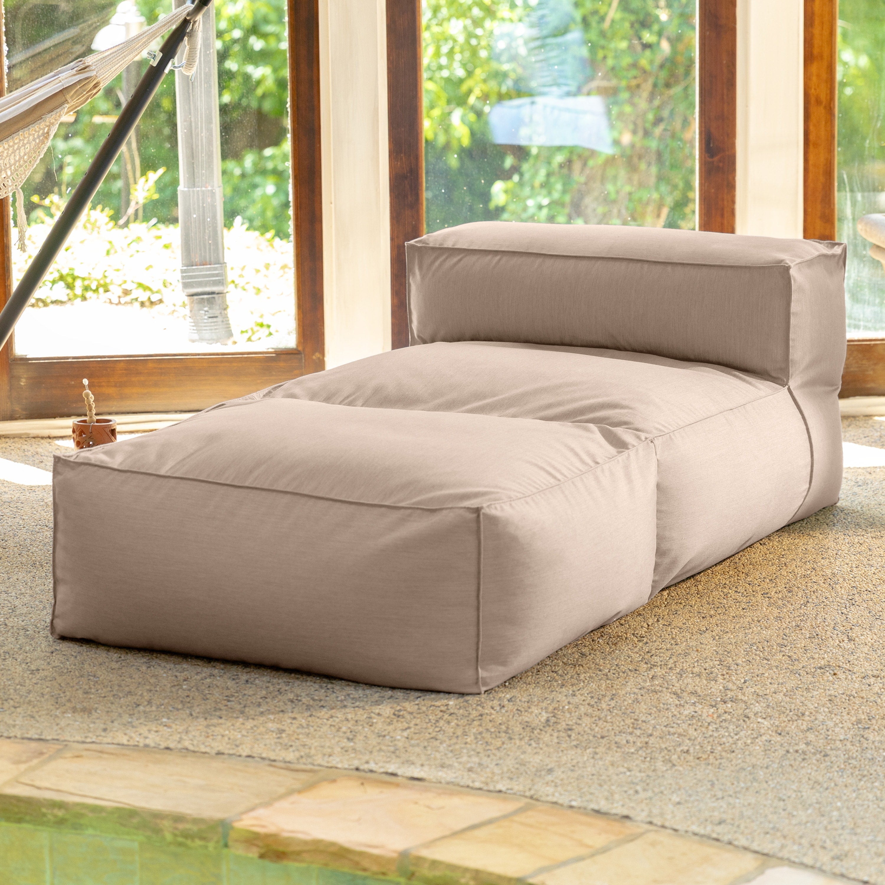 Baya Outdoor Chaise - Luxurious Chaise Sun Lounger for Poolside or Hospitality, Petal