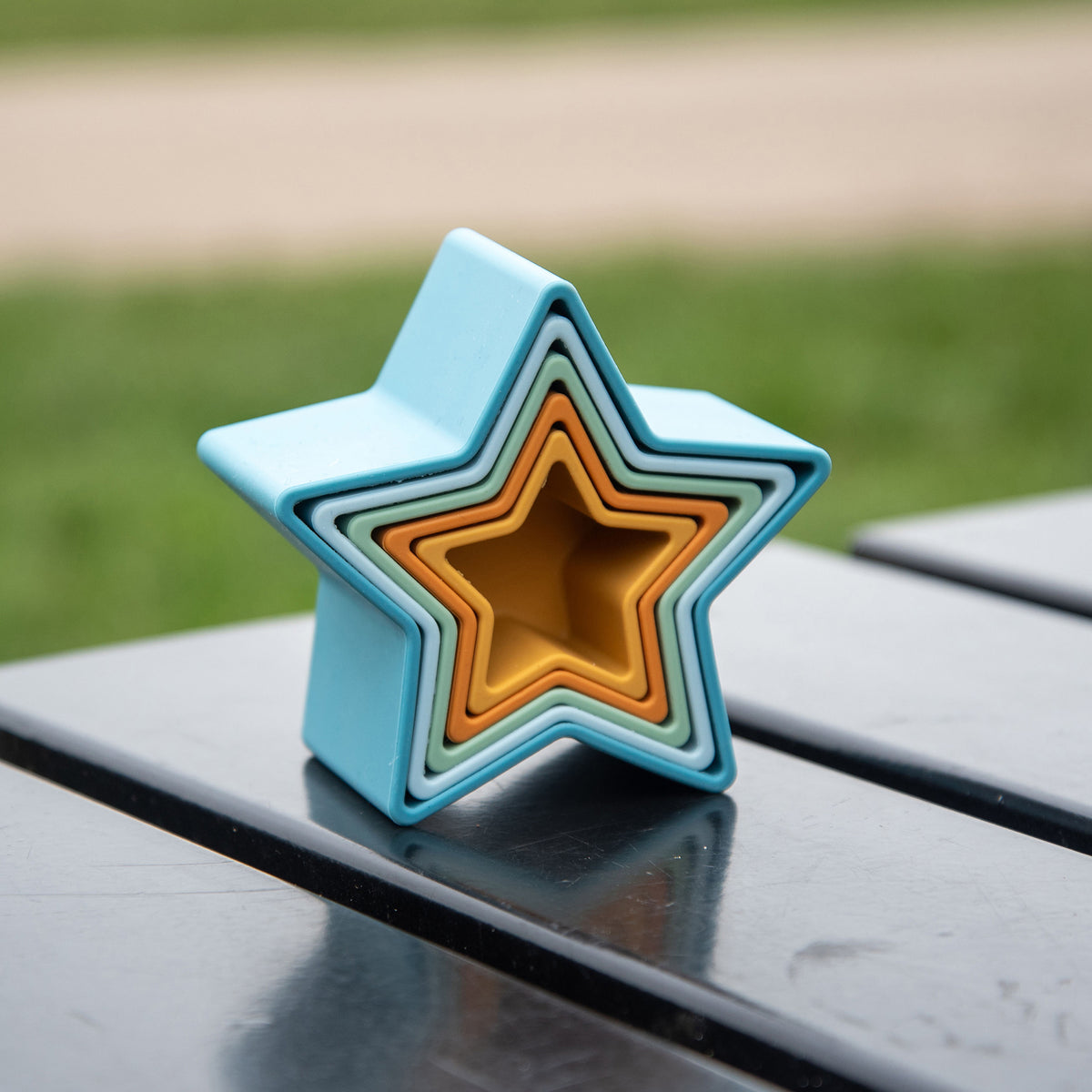 STAR STACKING CUPS NEUTRAL SET OF 5