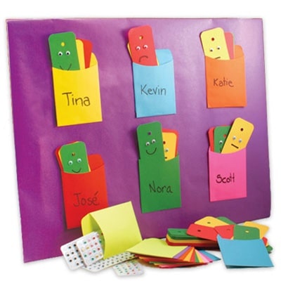 Behavior Bulletin Board Kit: 25 ea. Red, Green & Yellow Cards, 25 Pockets & wiggle eyes