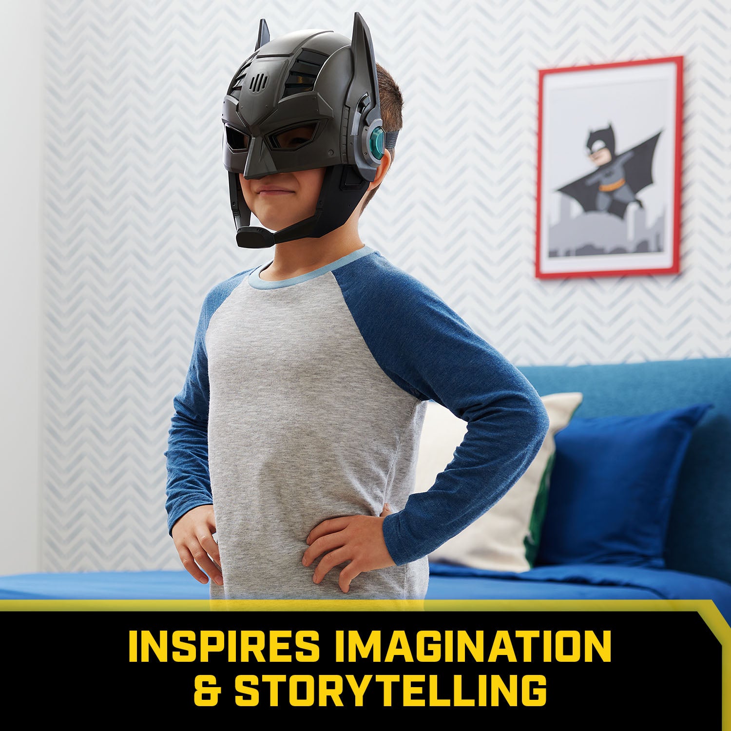 DC Comics, Armor-Up Batman Mask with Visor, 15+ Sounds & Phrases, Lights, Halloween Costume for Kids Roleplay for Boys and Girls Ages 4 and Up