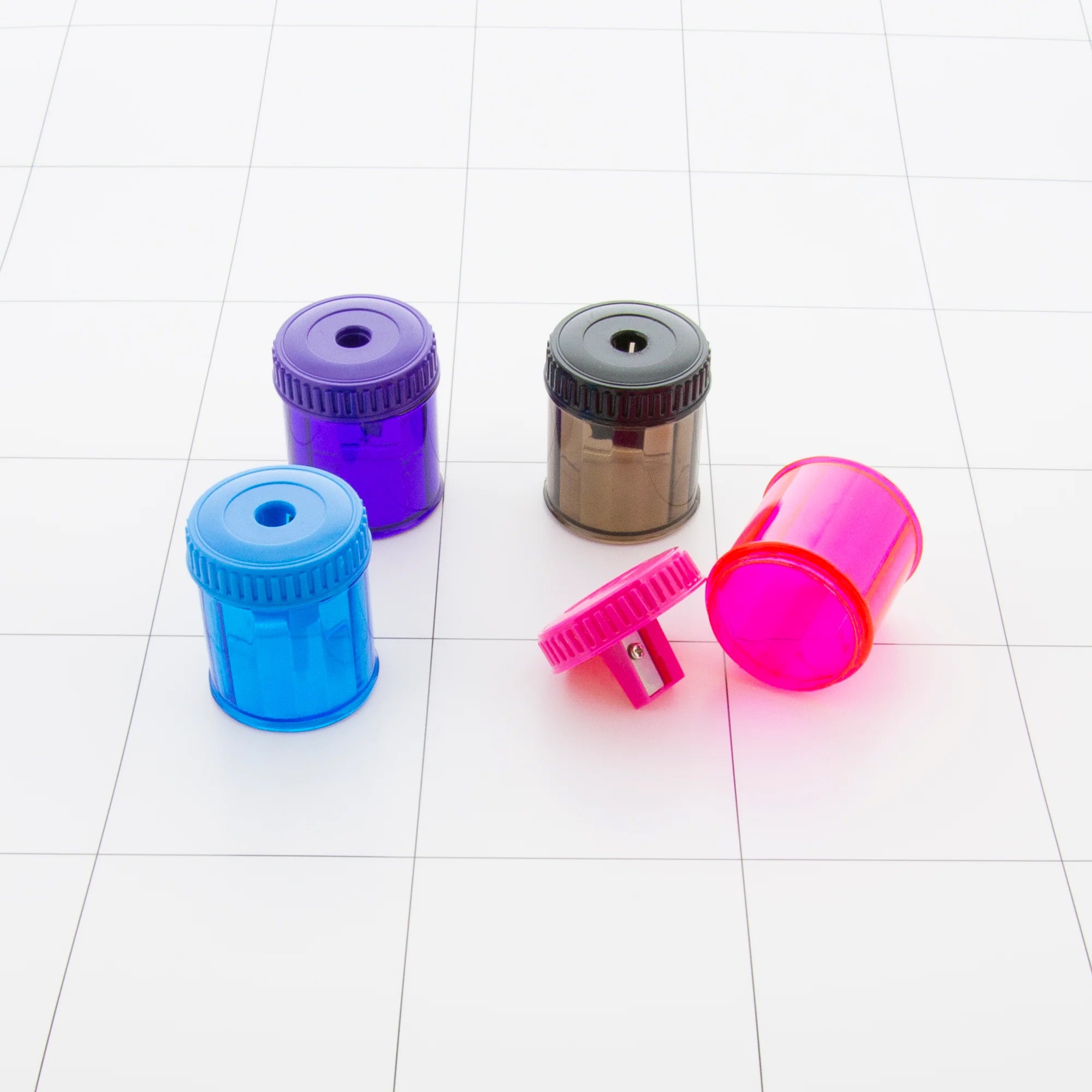 Single Hole Sharpener with Round Receptacle, Assorted Colors, 1 Sharpener