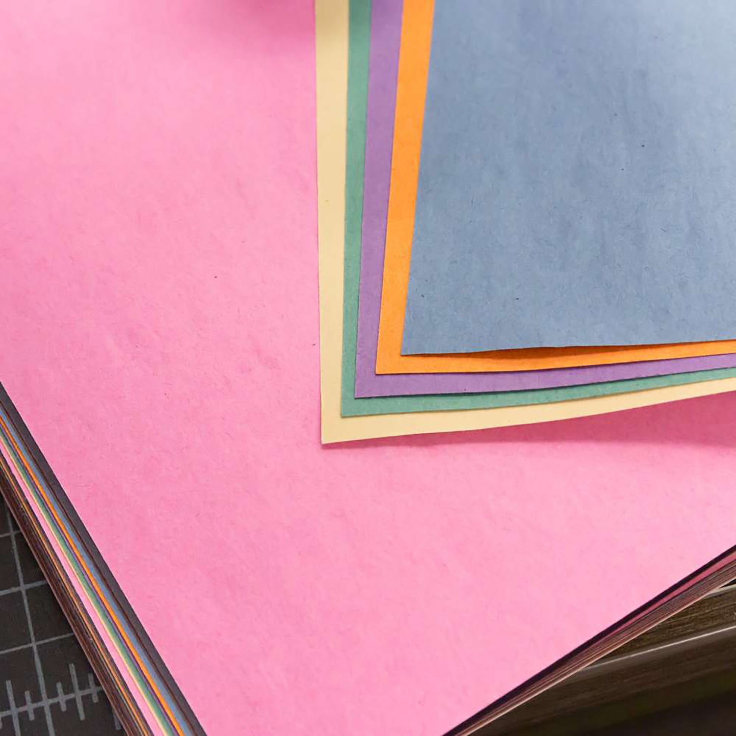 Construction Paper Pad, 9" x 12", 32 Sheets