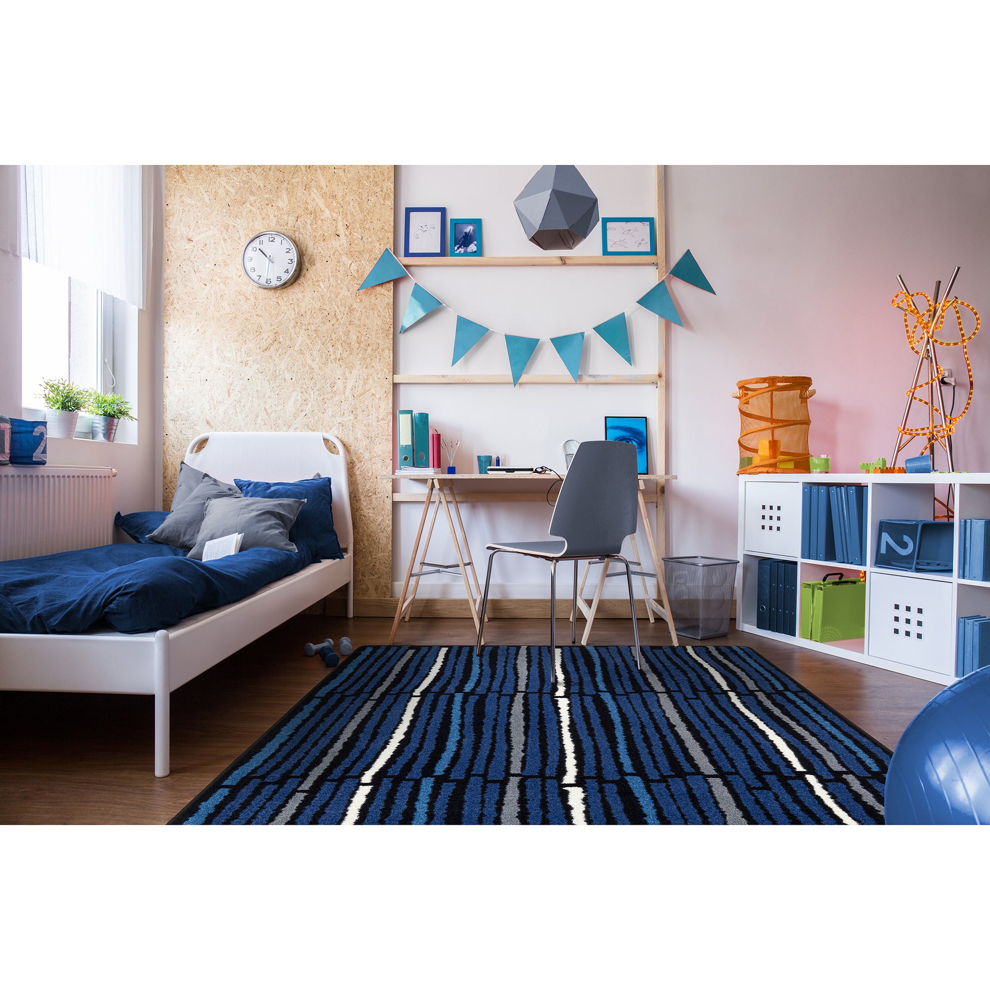 Cascade 10'9" x 13'2" area rug in color Sapphire