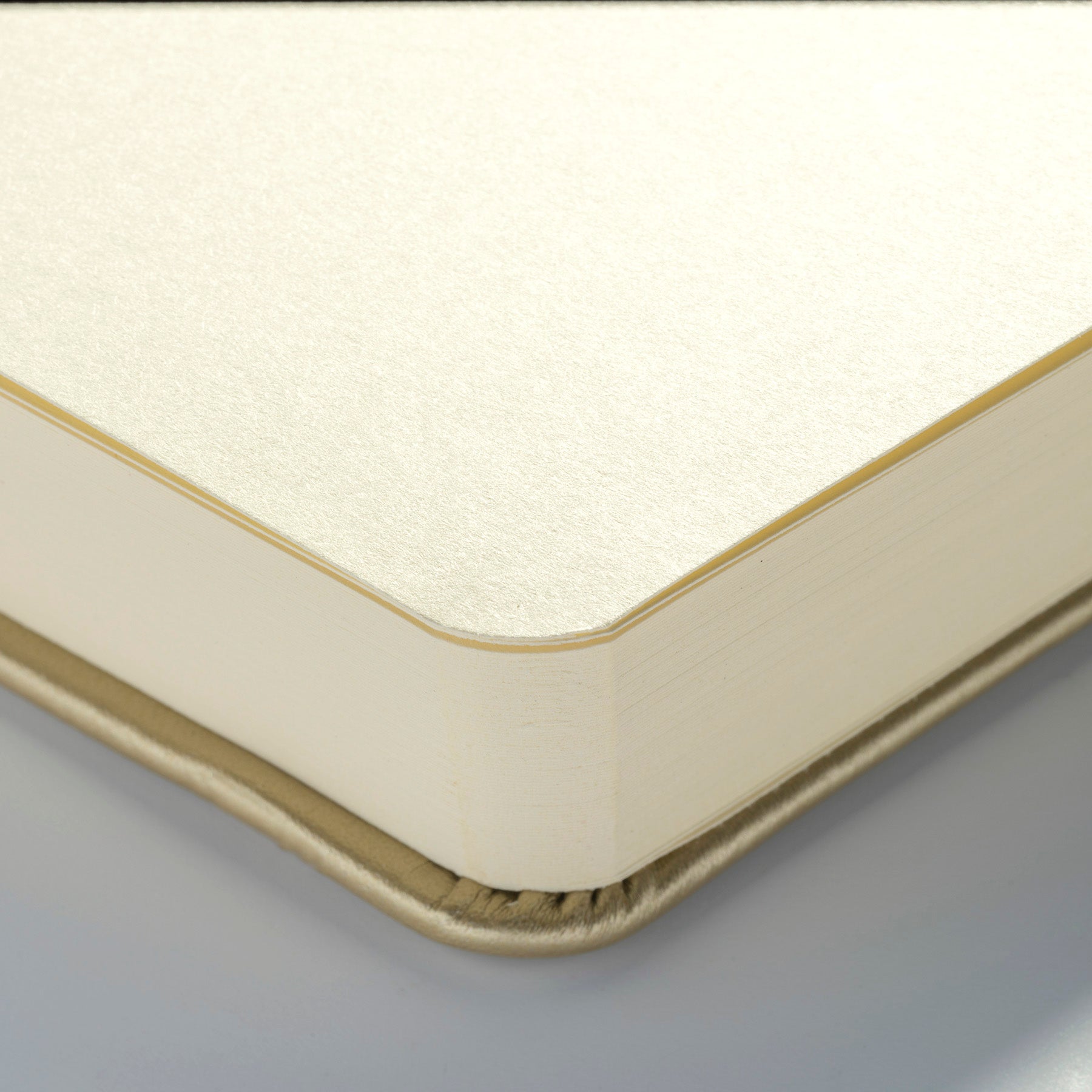 Sketchbook, 80 Sheets, 90lbs, White Gold Cover, 8.3" x 5.8" (A5)