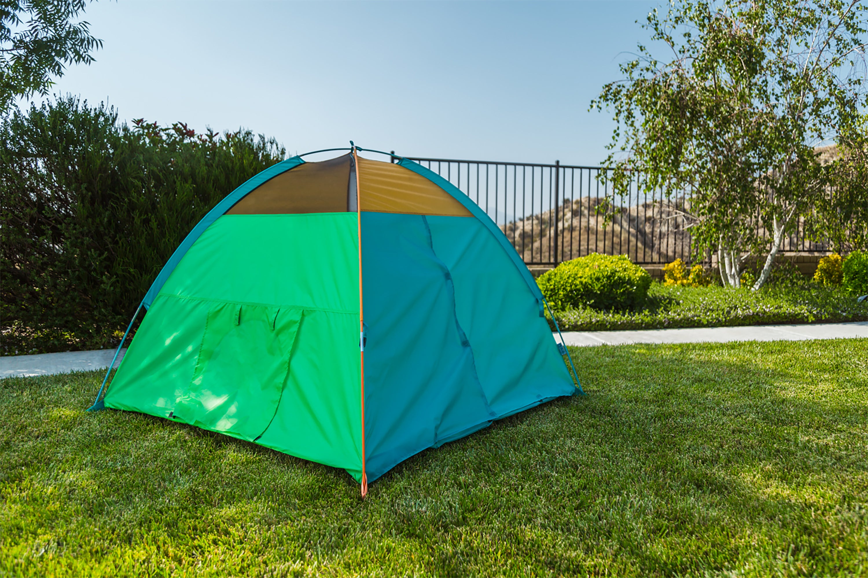 Super Duper 4-Kid II Dome Tent - Blue / Green / Orange