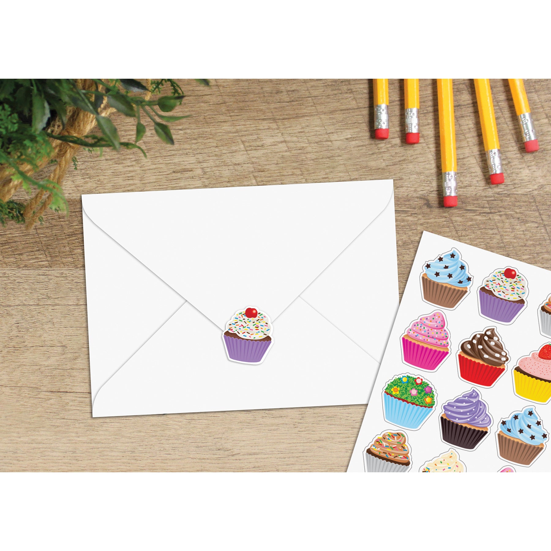 Cupcakes Stickers, Pack of 120