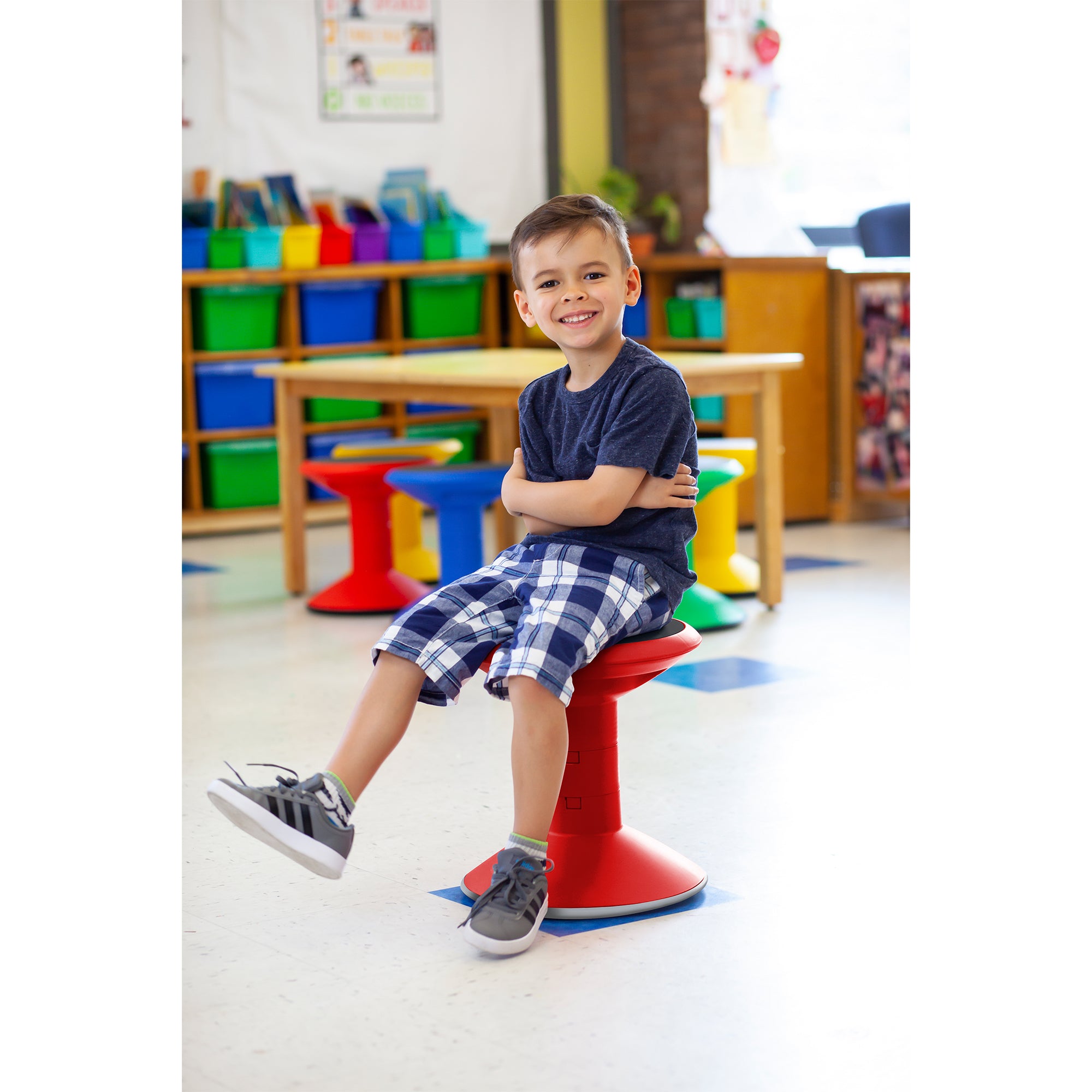 Wiggle stool, 12 to 18-inch, Red