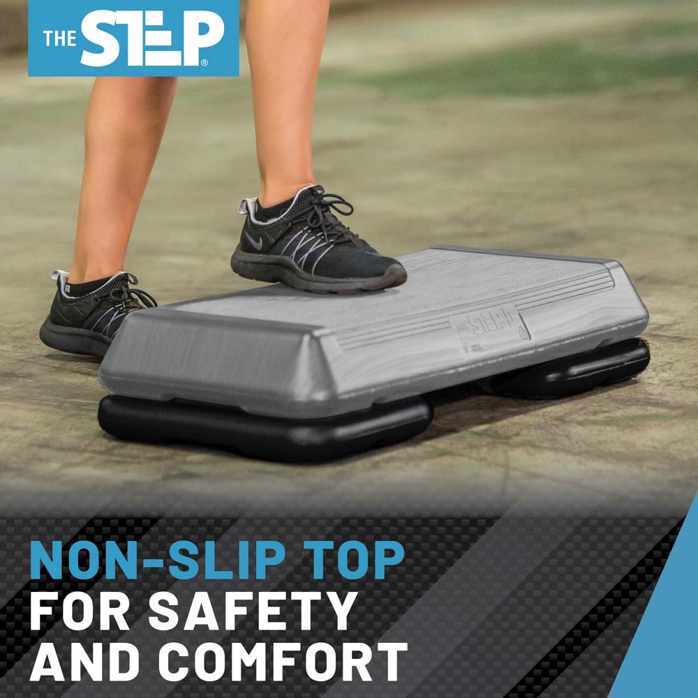 The Circuit Step Grey/Black (2 Risers)