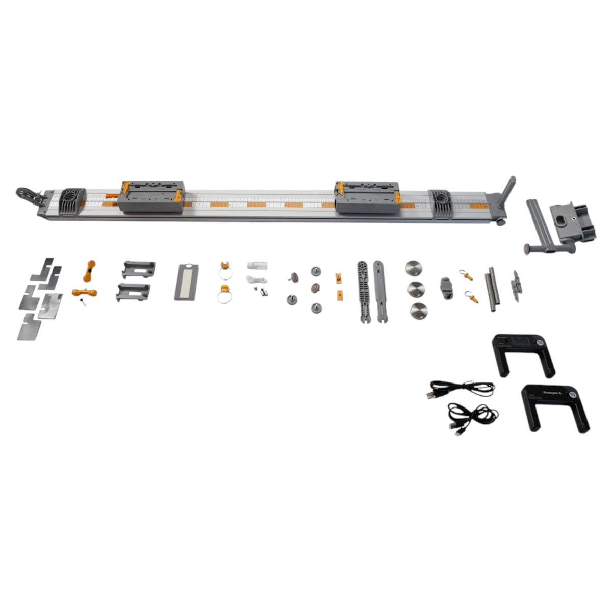 Dynamic Cart and Track System Kit, with Two Photogates, 120 cm Track, 2 Carts