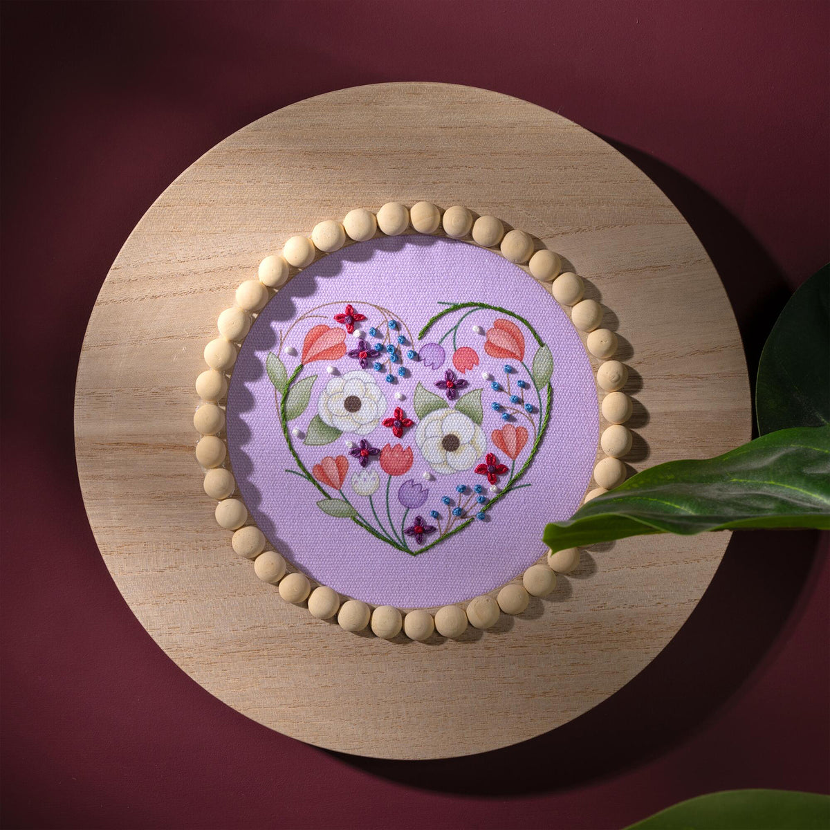 PEACEFUL FLORAL EMBROIDERY KIT