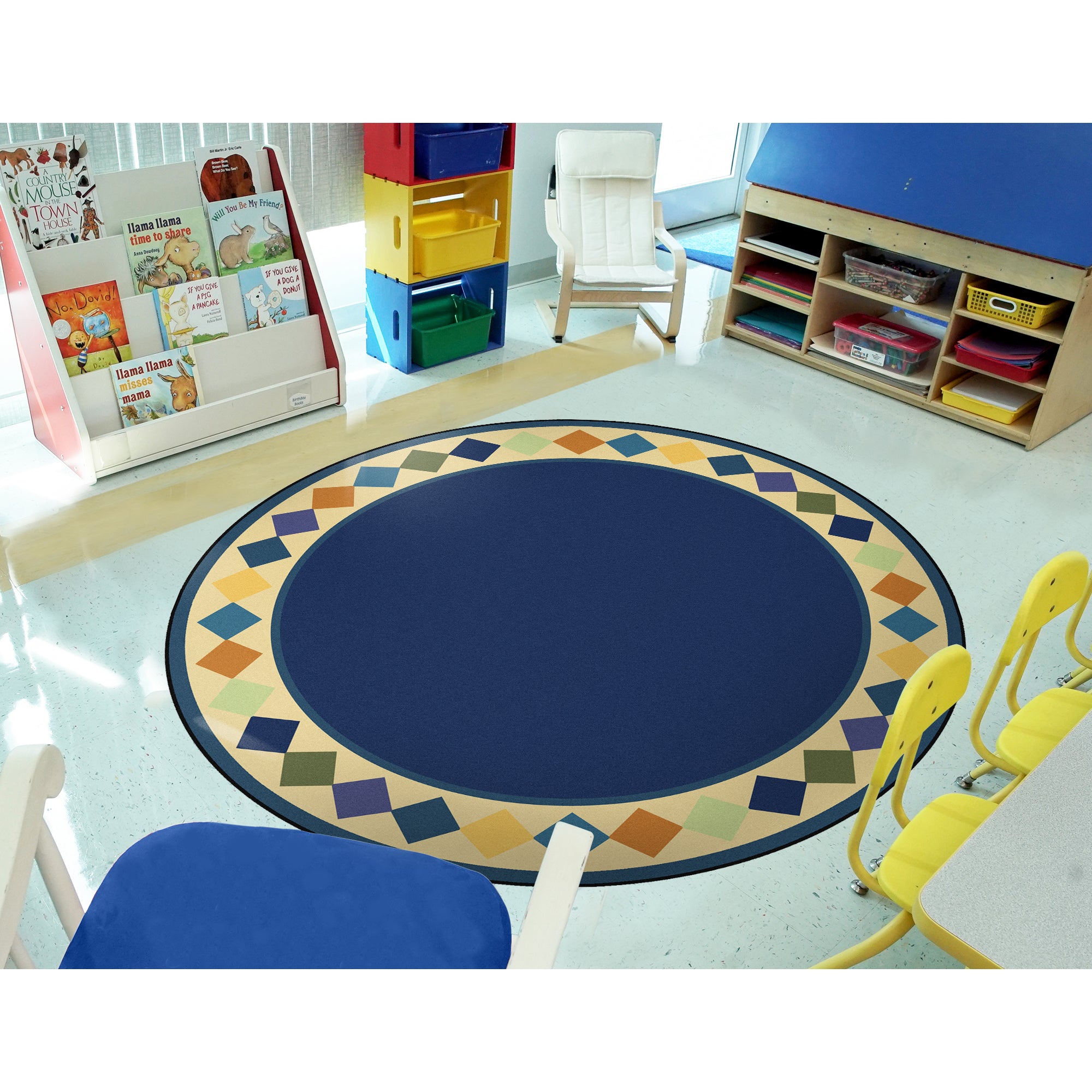 Delightful Diamonds 7'7" Round area rug in color Multi