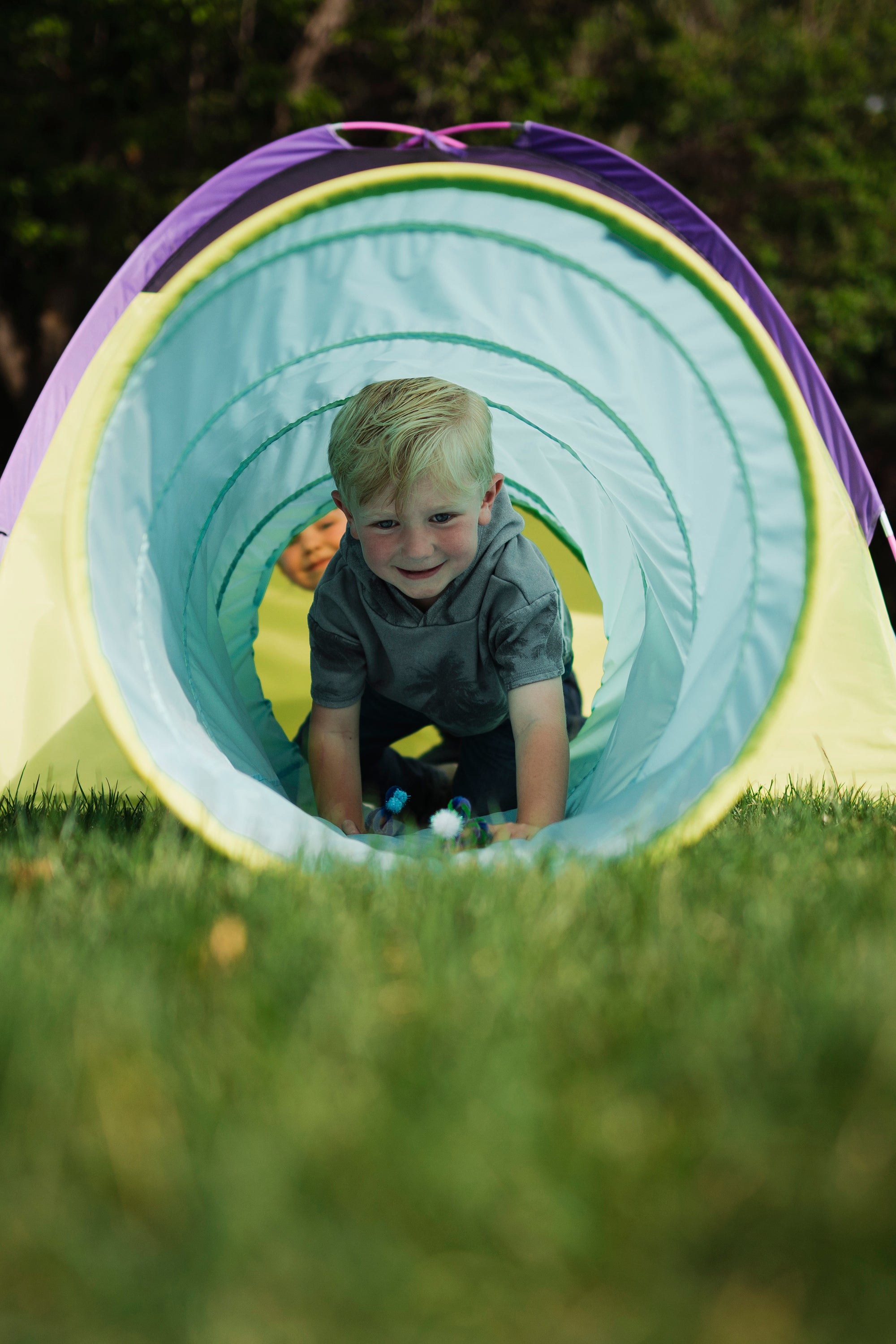 Neon Hide-Me Tent & Tunnel Combo
