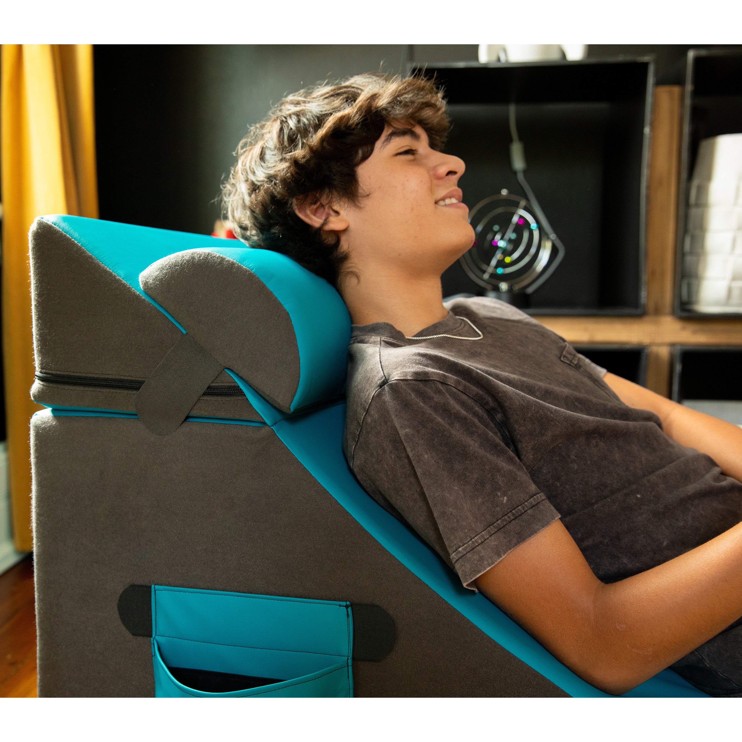 Jaxx Flexx V-Tex Convertible 3 in 1 Gamer Chair, Table, & Ottoman w/ Adjustable Headrest & Pocket - Vinyl Turqouise