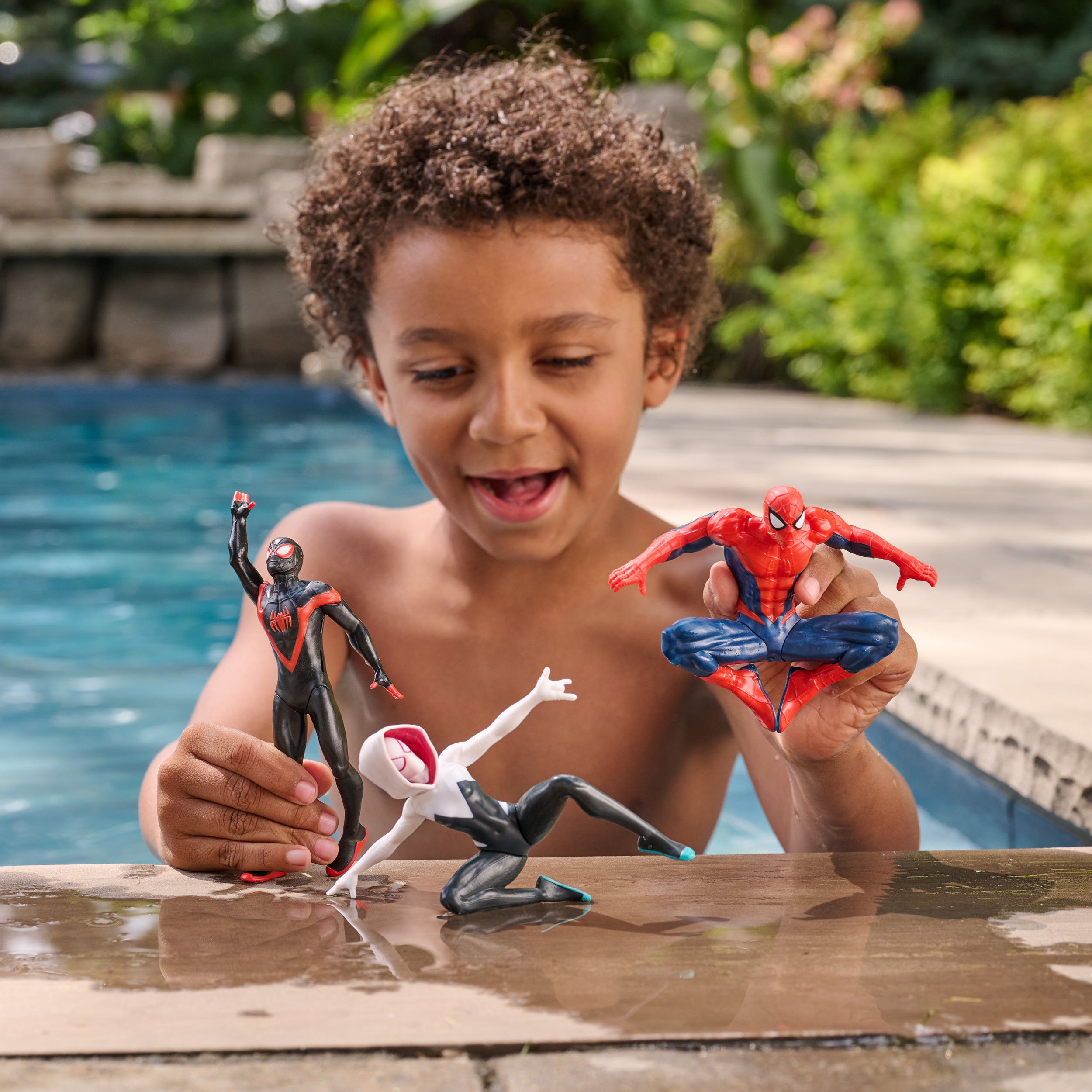 Swimways Marvel Spidey Dive Characters 3-Pack, Swimming Pool Accessories & Kids Pool Toys, Pool Party Supplies & Water Toys for Kids Aged 5 & Up
