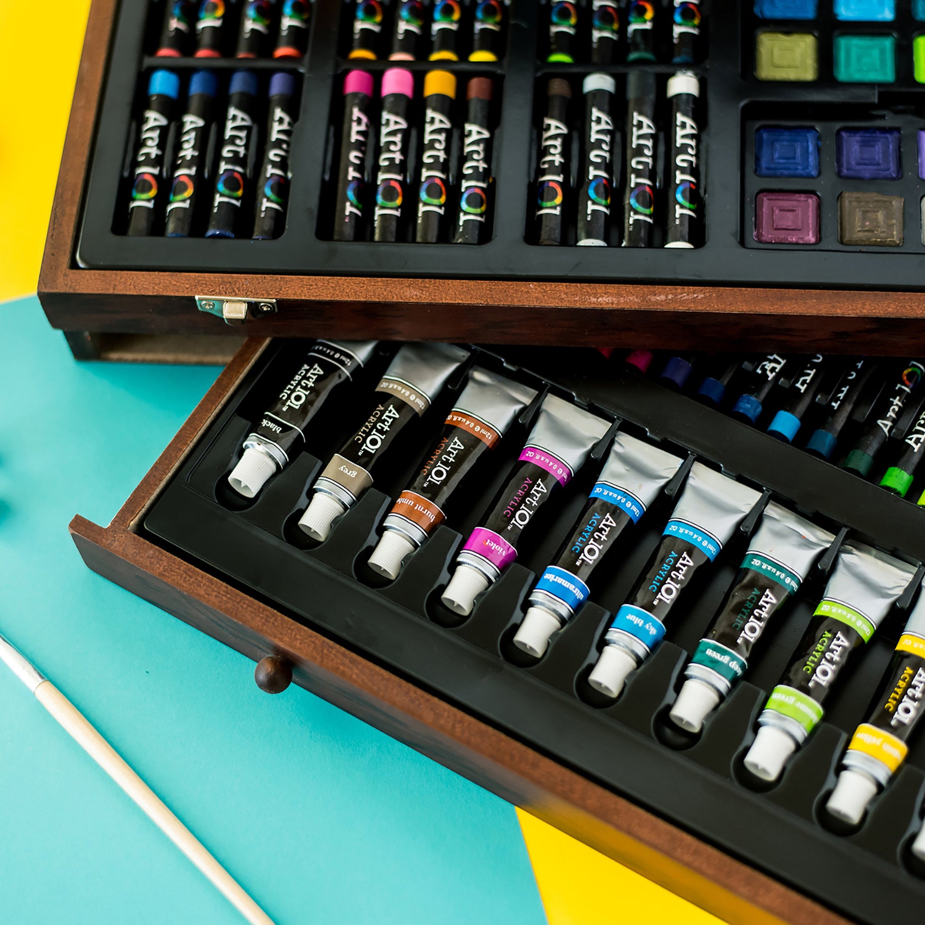Deluxe Art Set in a Wood Organizer Case, 119 Pieces