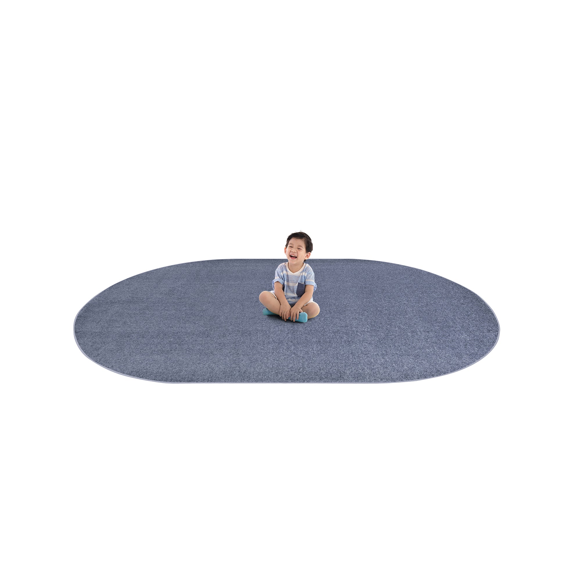 Endurance 6' x 9' Oval area rug in color Glacier Blue