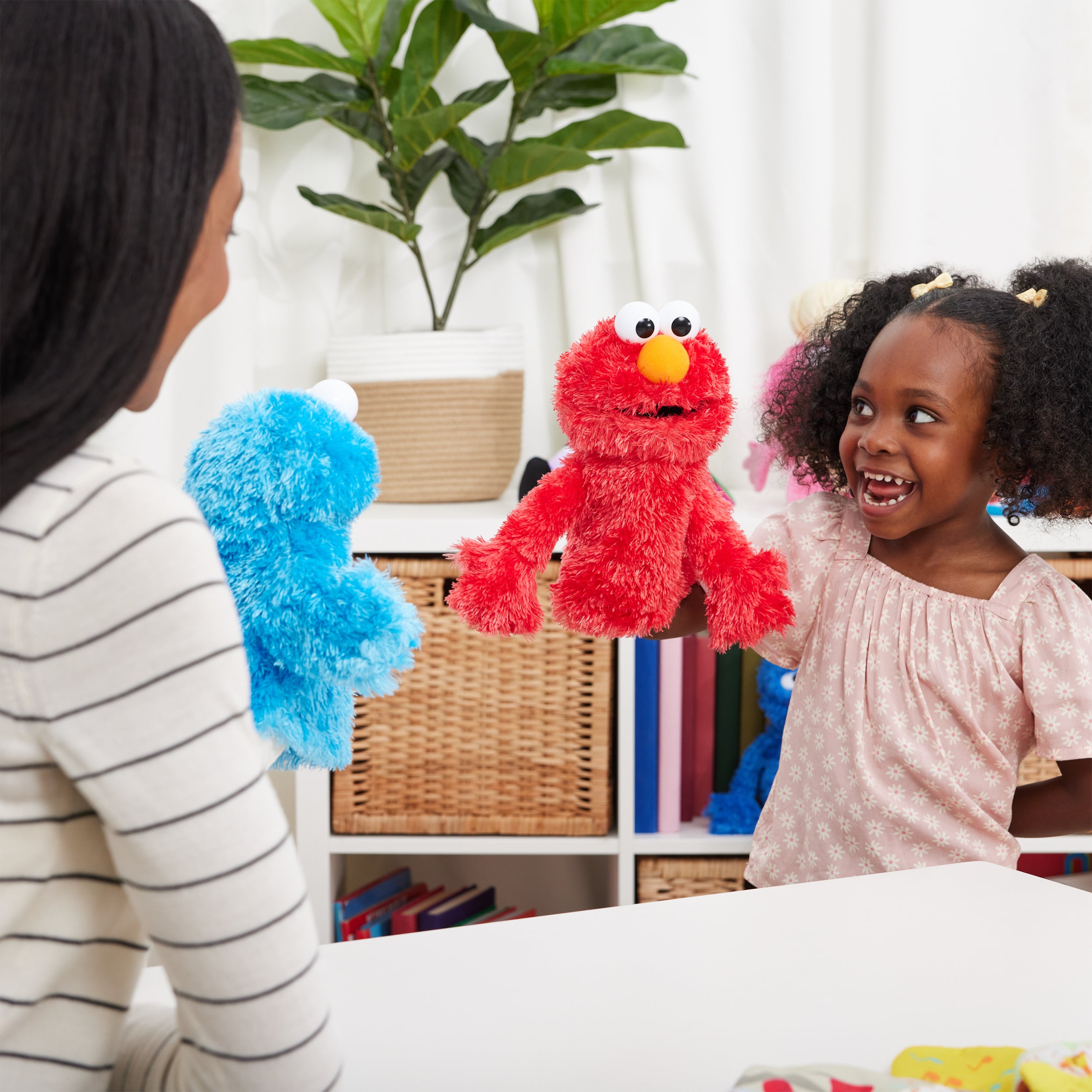 GUND Sesame Street Official Cookie Monster Muppet Plush Hand Puppet, Premium Plush Toy for Ages 1 & Up, Blue, 11”