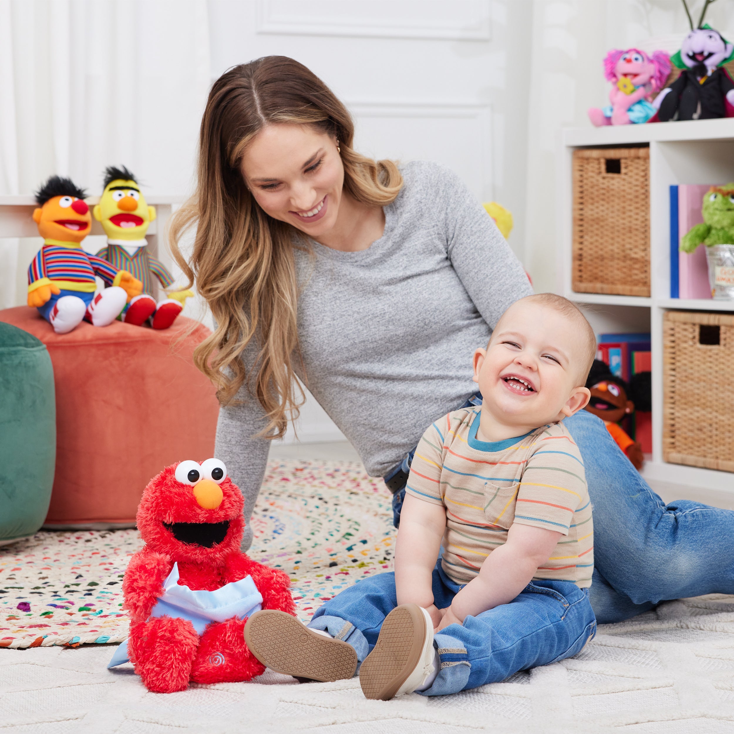GUND Sesame GUND Sesame Street Official Peek-a-Boo Elmo Animated Muppet Plush, Premium Plush Sensory Toy for Ages 18 Months & Up, Red/Blue, 15”