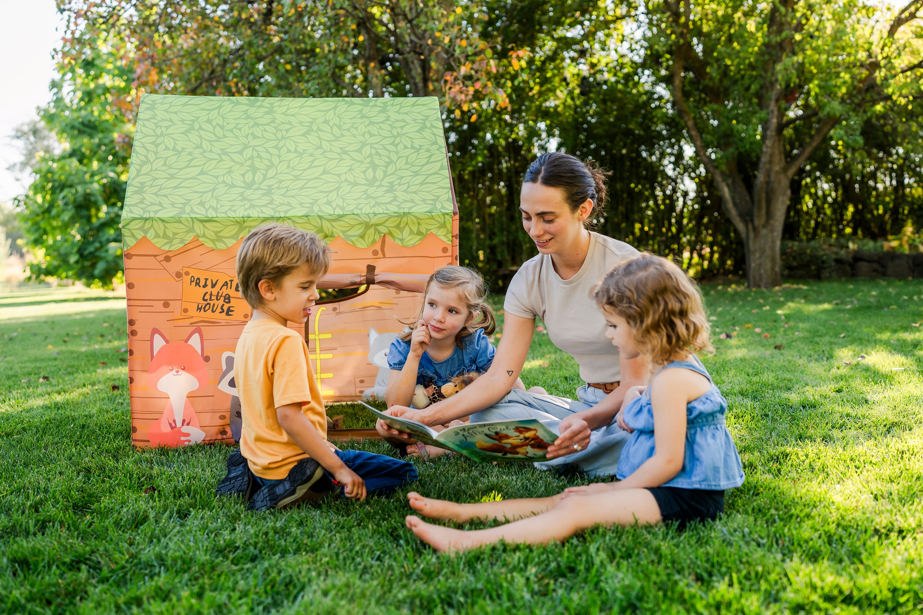 Lil' Club House Play Tent
