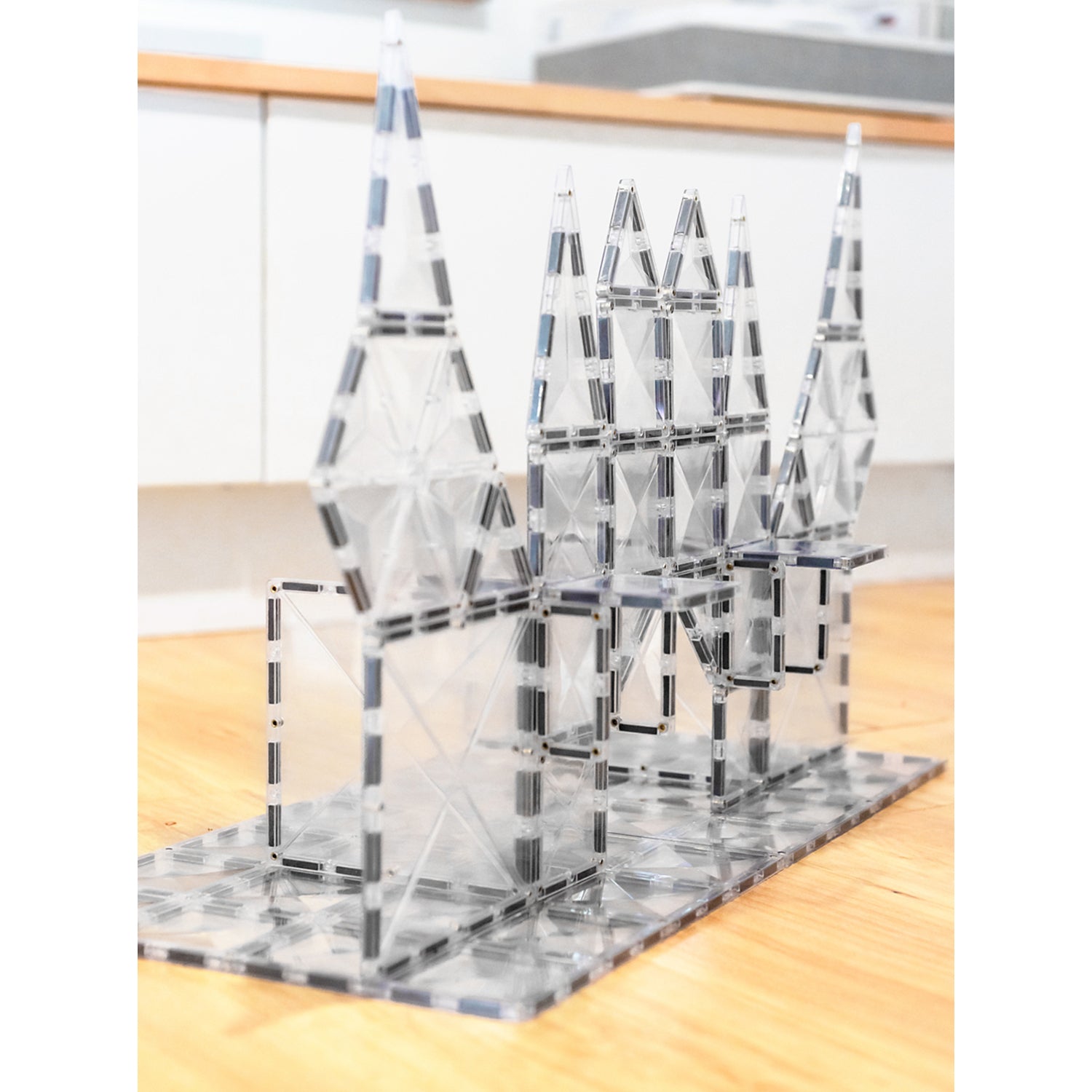 Magnetic Tiles Clear Starter Pack, 34 Pieces