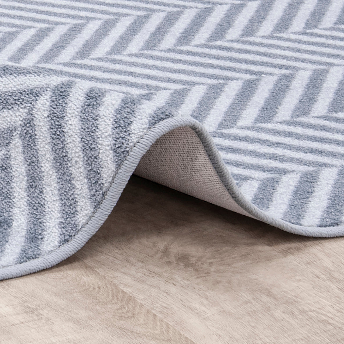 Favorite Retreat 7'8" x 10'9" area rug in color Cloudy