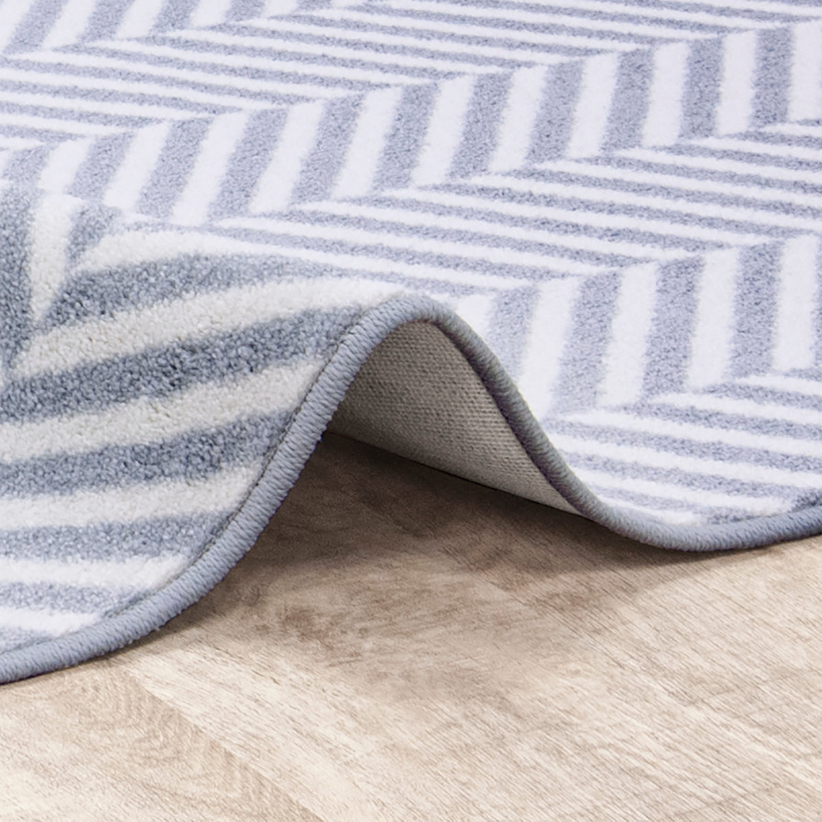 Favorite Retreat 10'9" x 13'2" area rug in color Mist