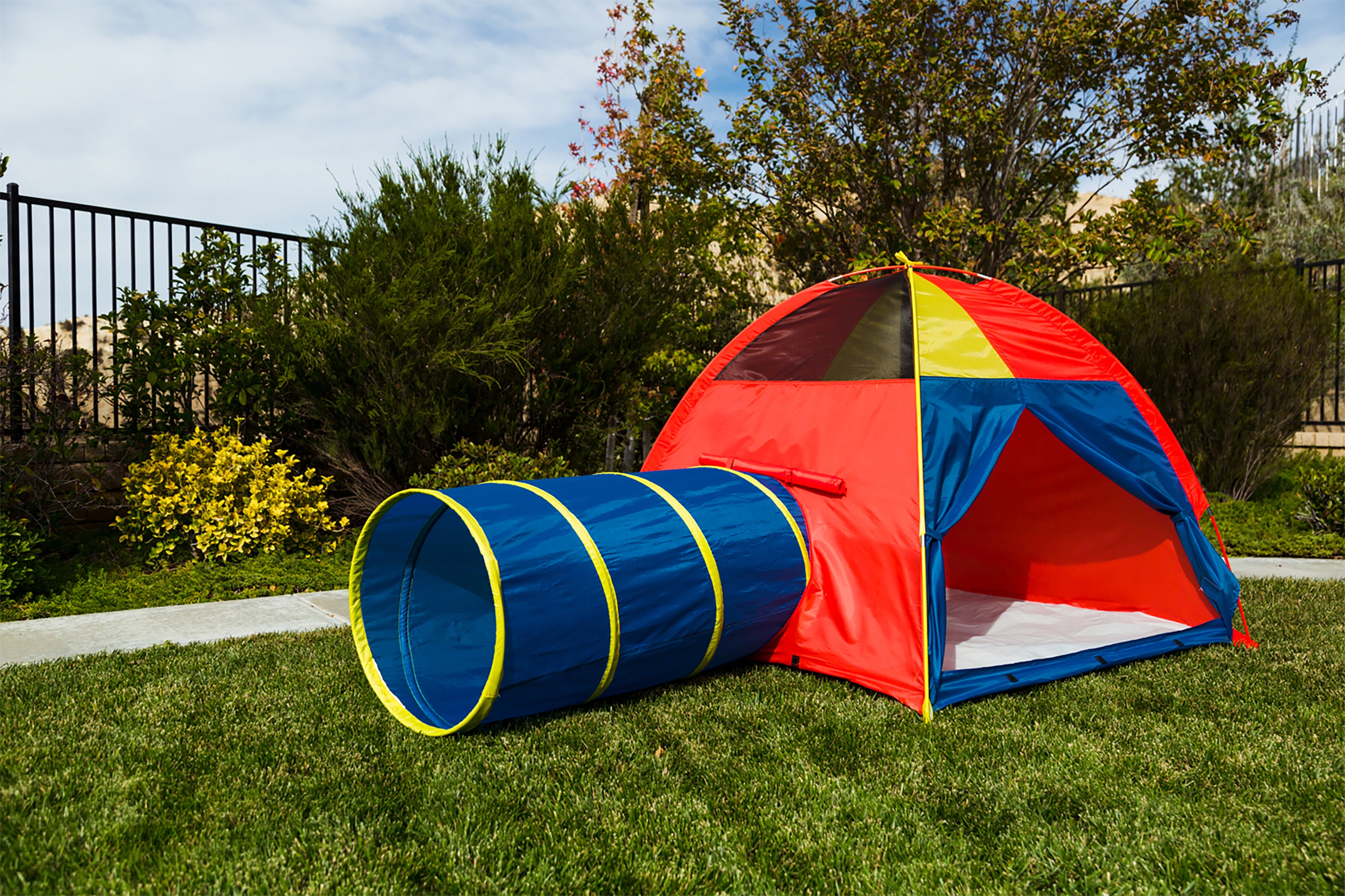 Hide Me Tent and Tunnel Combo - Blue / Red / Yellow