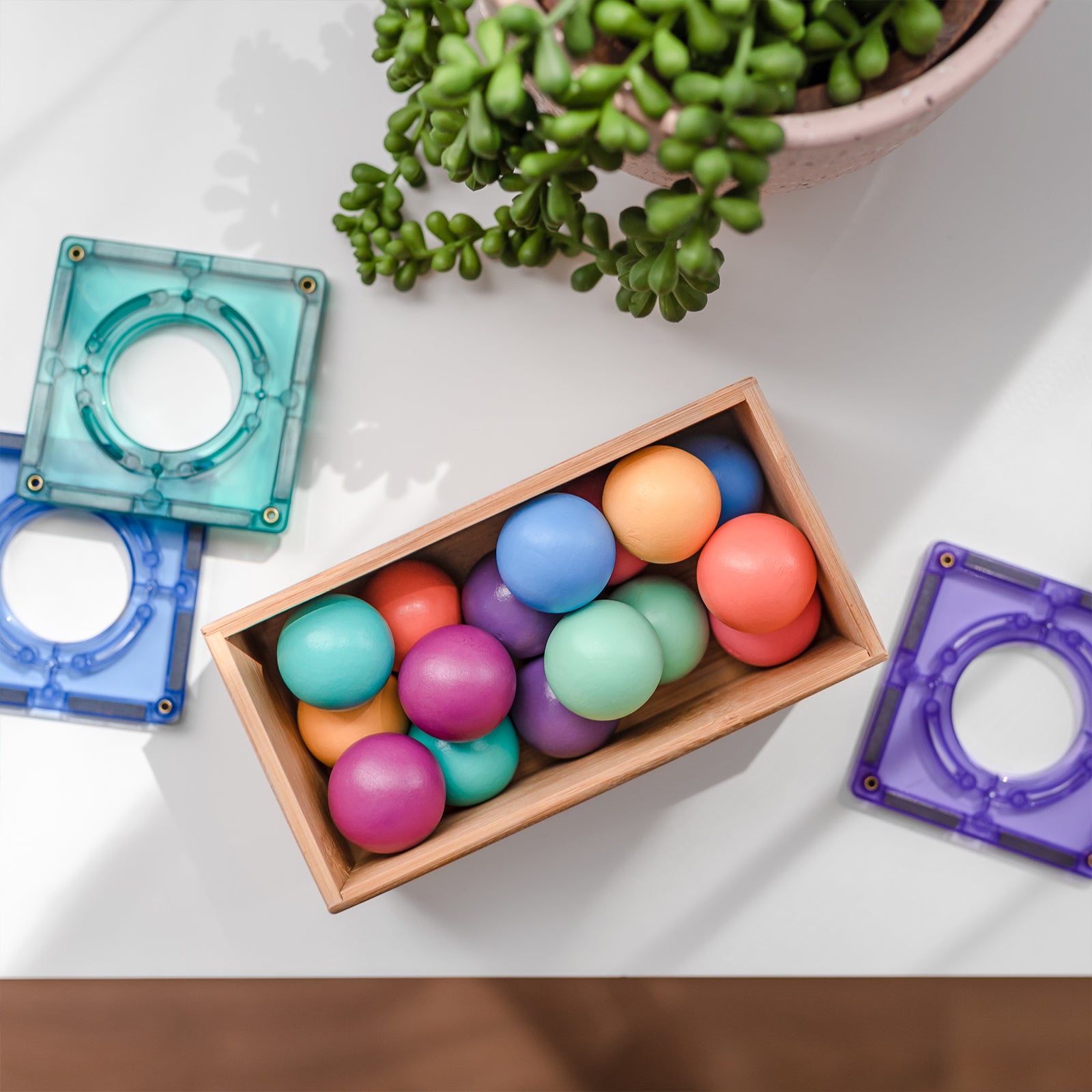 Magnetic Tiles Pastel Ball Pack, 16 Pieces