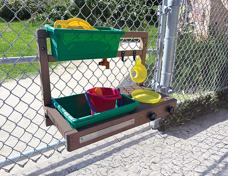 Simple Mud Kitchen
