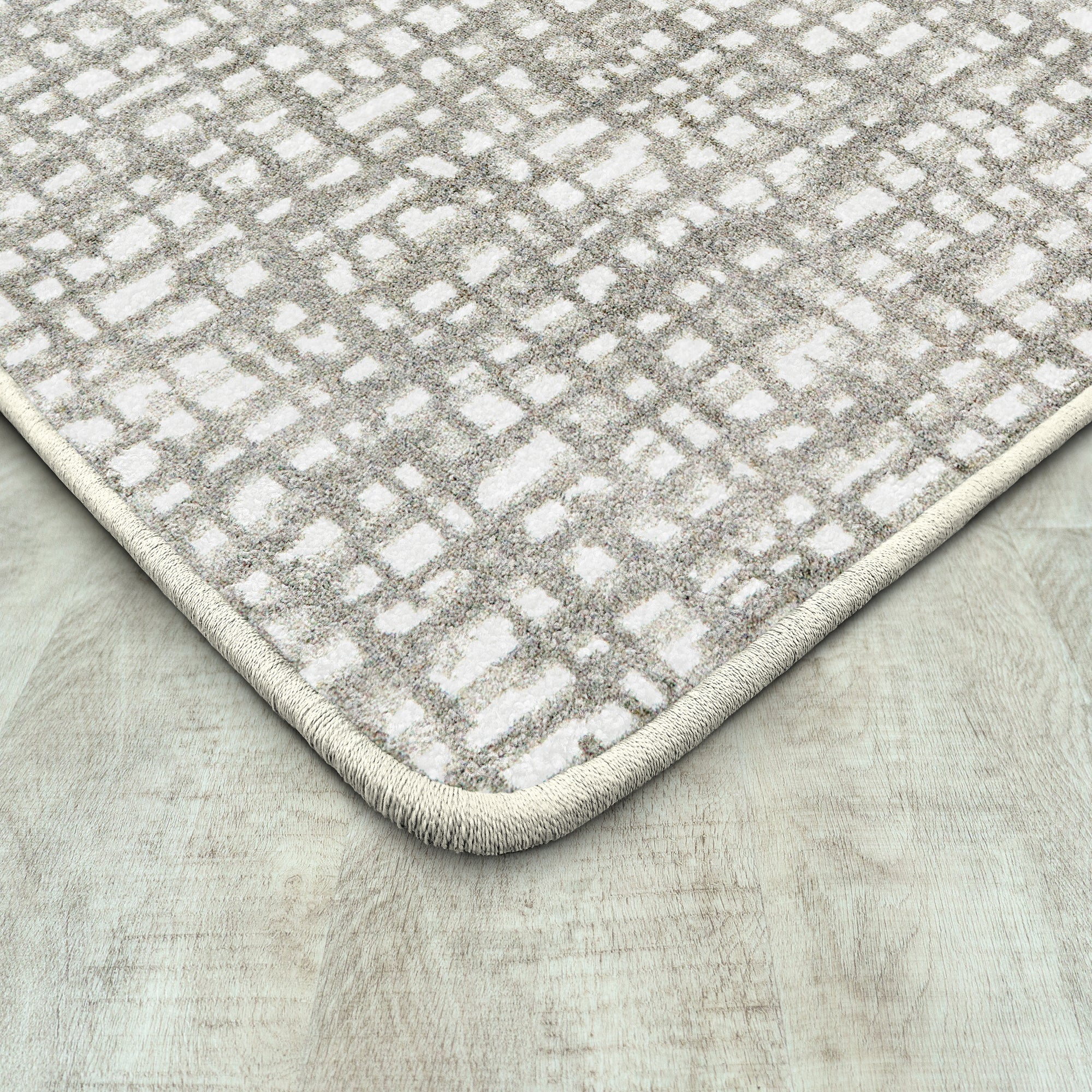 Fool's Gold 5'4" x 7'8" area rug in color Dove