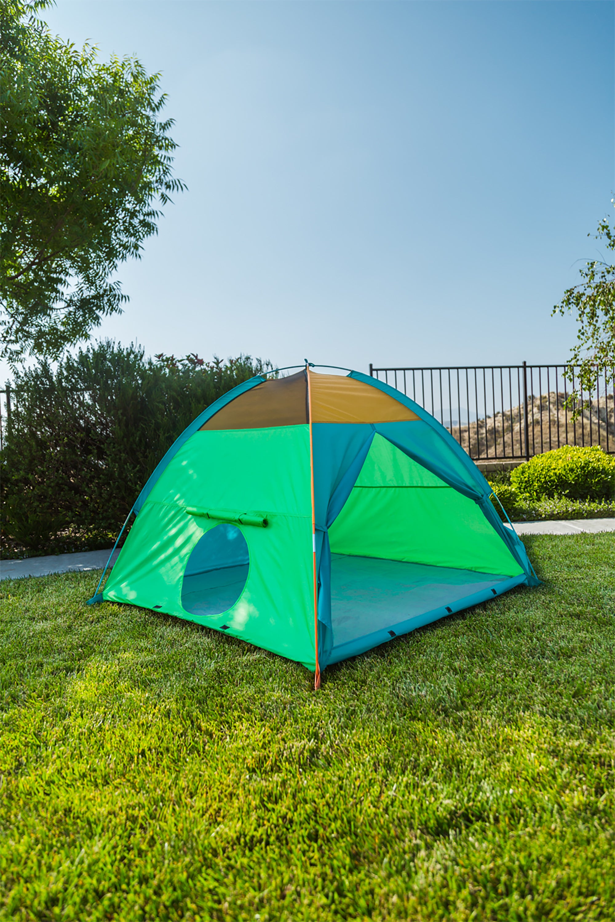 Super Duper 4-Kid II Dome Tent - Blue / Green / Orange
