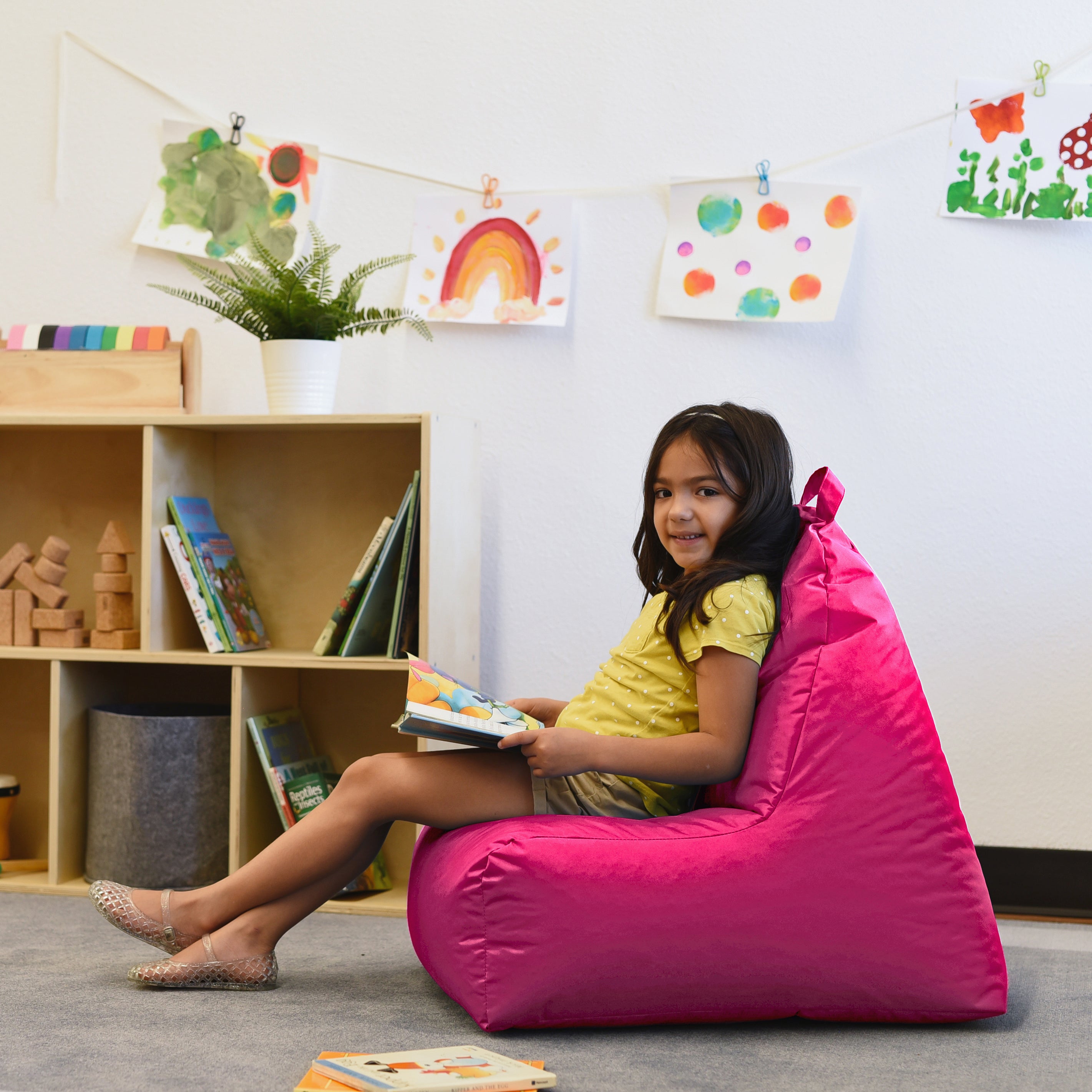 Cali Alpine Bean Bag - Raspberry