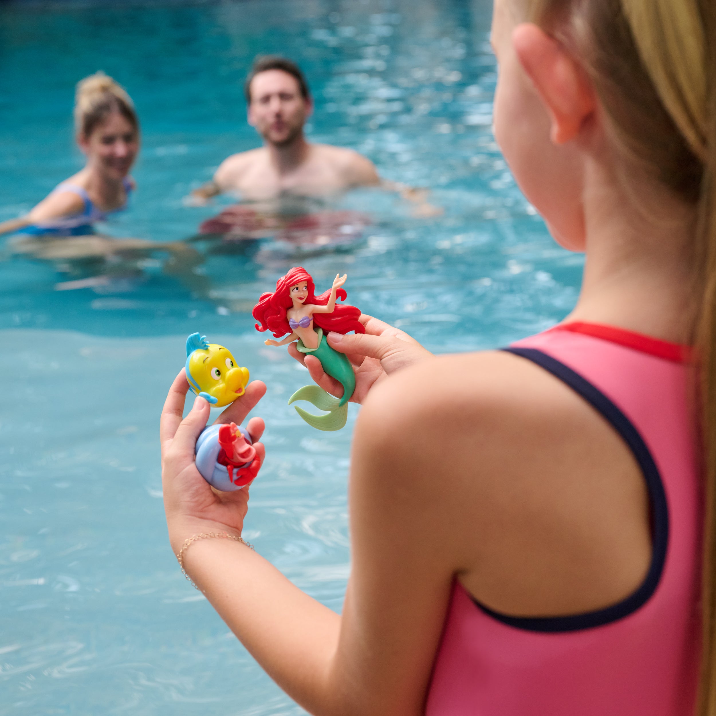 Swimways Disney Princess Ariel Dive Characters 3-Pack, Swimming Pool Accessories & Kids Pool Toys, Pool Party Supplies & Water Toys for Kids Aged 5 & Up