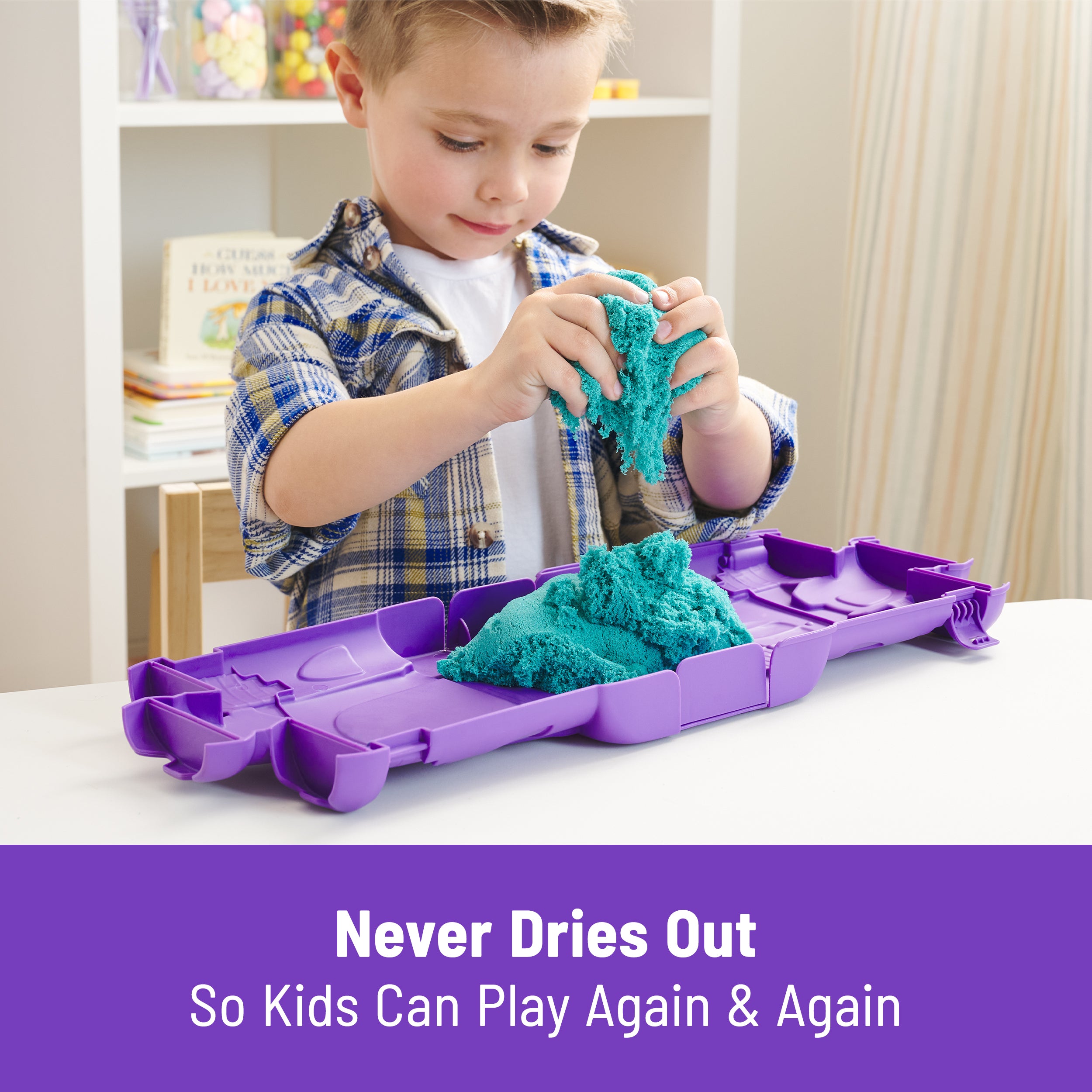 Kinetic Sand, Castle Case with 1lb Teal Play Sand, Storage Container, Sensory Toys for Kids Ages 3 and up