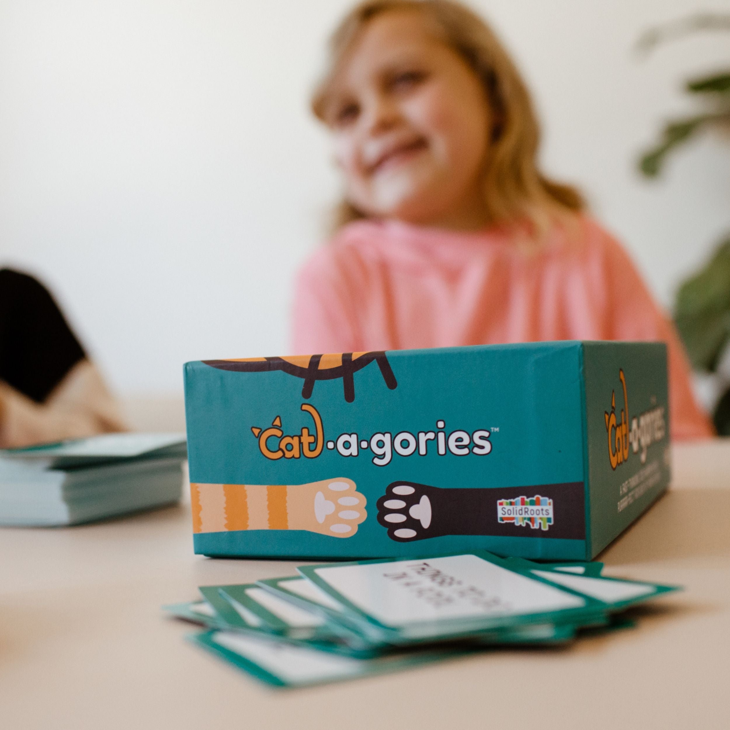 Spin Master Games, SolidRoots Cat-a-gories, Vocabulary Learning Dice Game, Fun for Family Game Night, 2-4 Players, for Ages 6 & Up