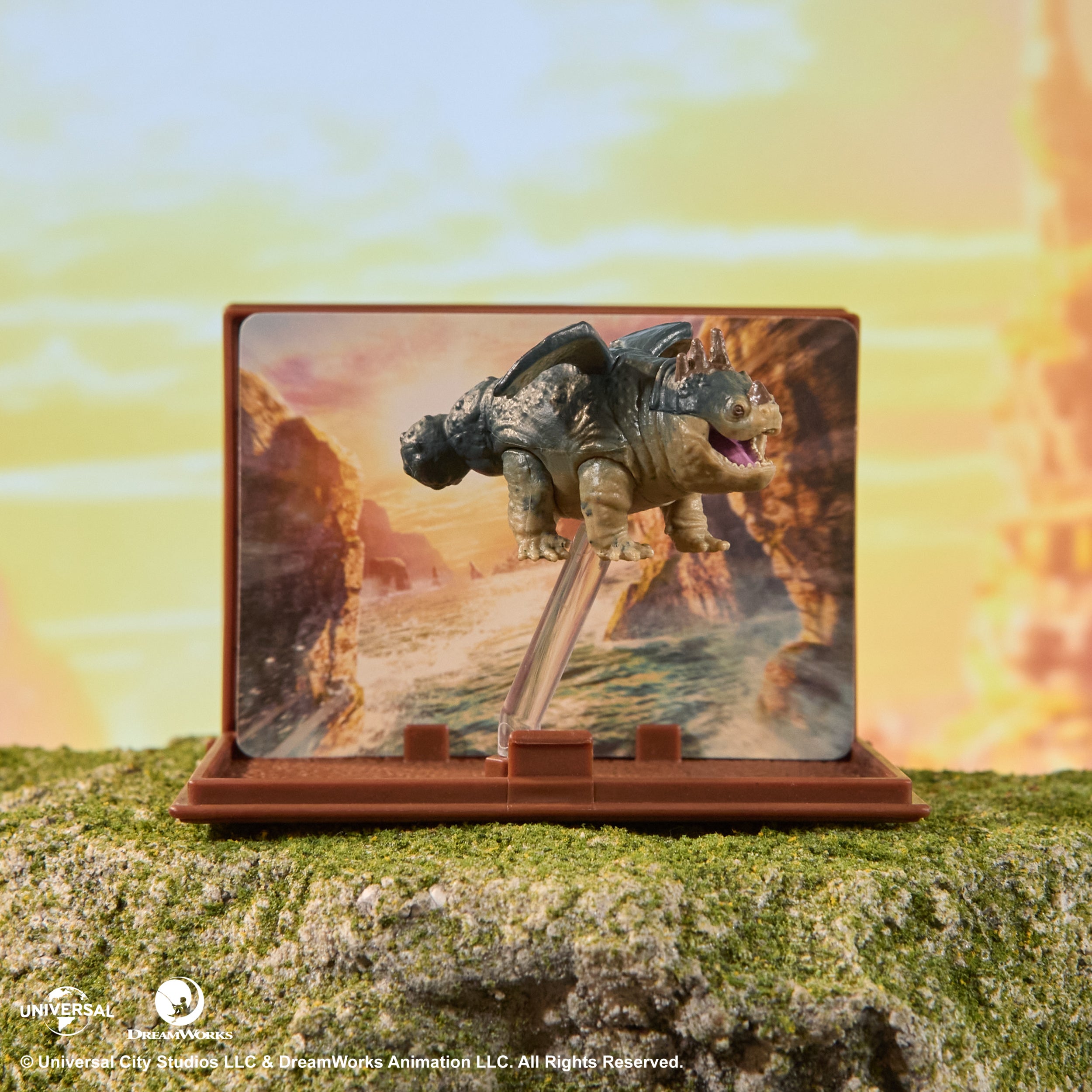 Dreamworks Dragons, How to Train Your Dragon, World of Berk: Book of Dragons, Collectible Dragon & Card with Display Stand for Ages 4 and up Styles May Vary