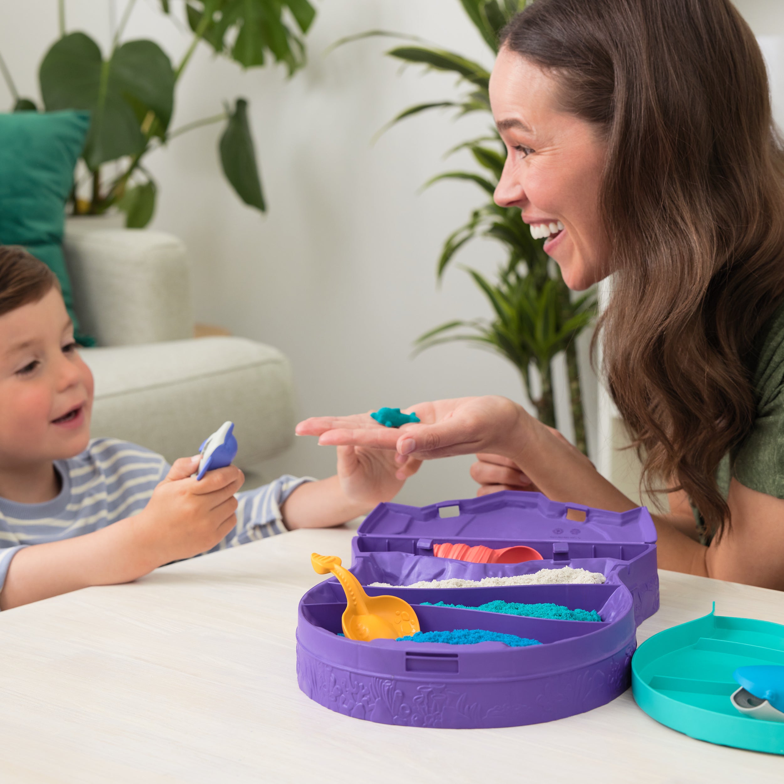 Kinetic Sand, Project Planet Deep Sea with 24oz Play Sand & Sea Creature Tools, Sustainably Minded Eco Friendly Materials, Sensory Toys for Kids