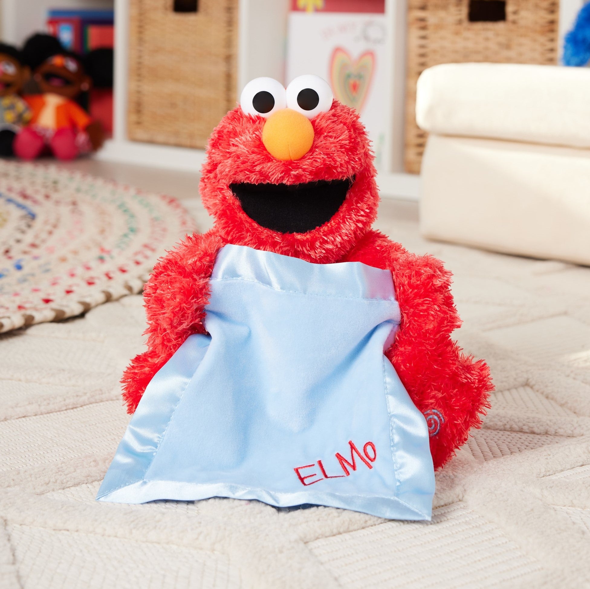 GUND Sesame GUND Sesame Street Official Peek-a-Boo Elmo Animated Muppet Plush, Premium Plush Sensory Toy for Ages 18 Months & Up, Red/Blue, 15”