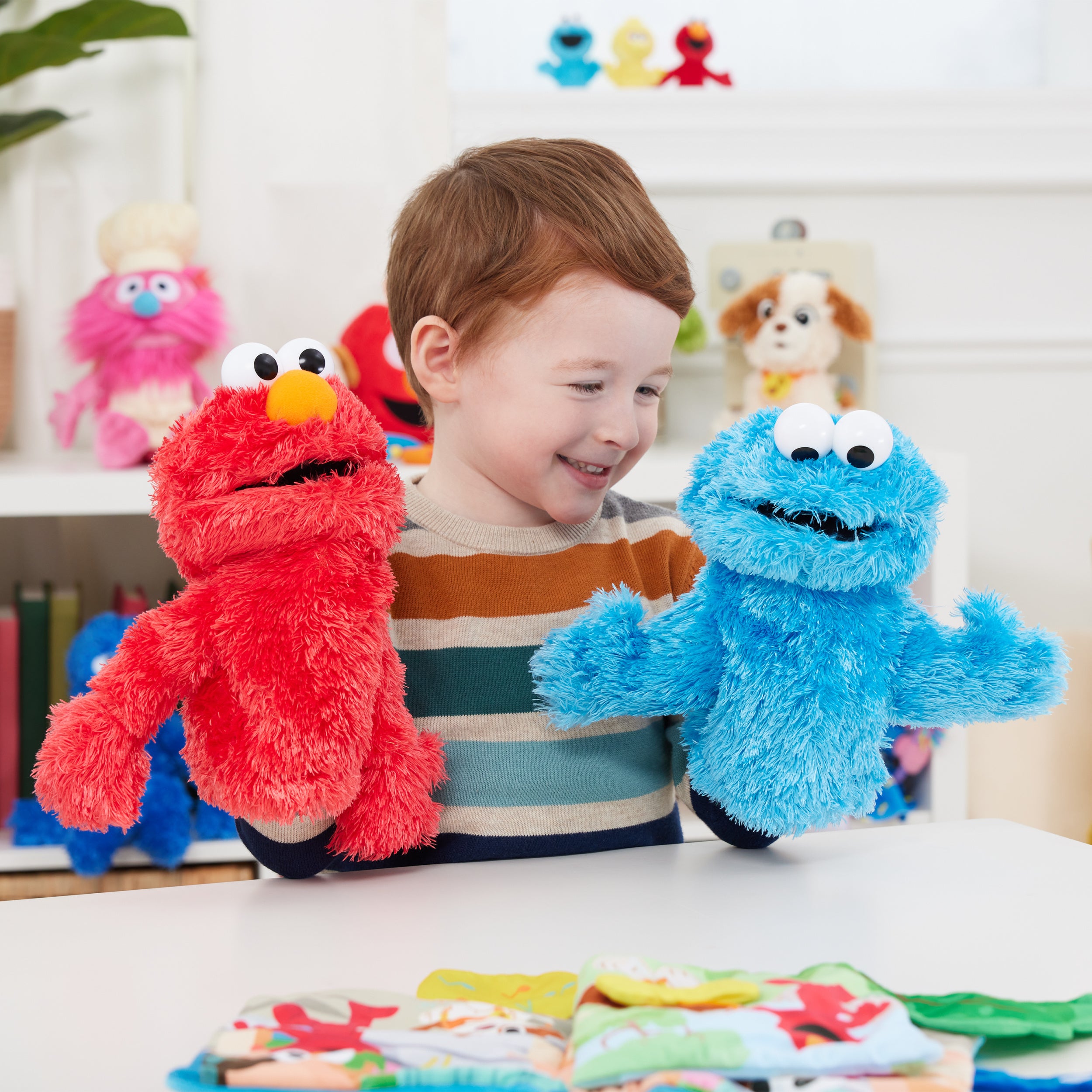GUND Sesame Street Official Cookie Monster Muppet Plush Hand Puppet, Premium Plush Toy for Ages 1 & Up, Blue, 11”