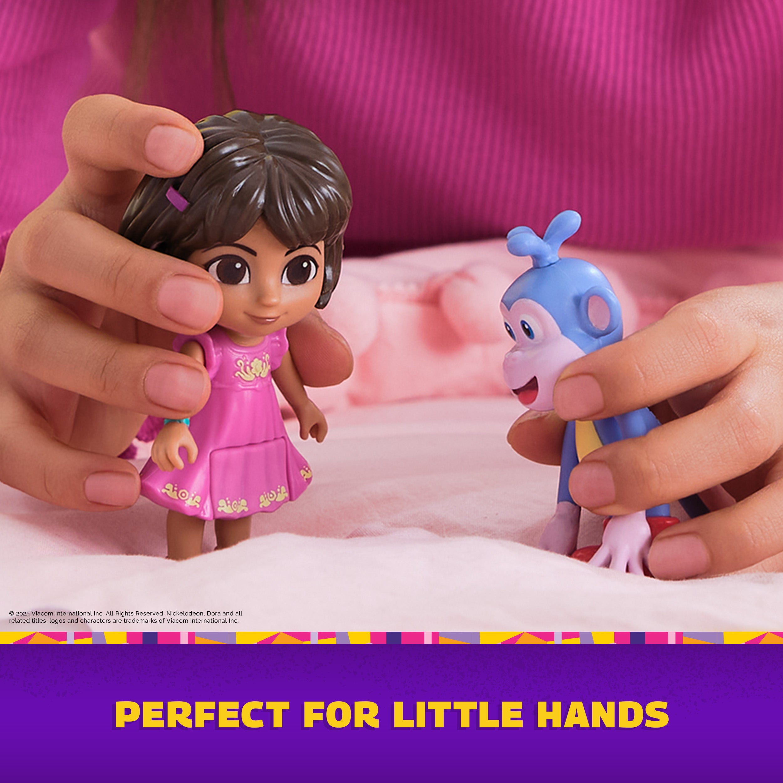 Dora, Fantastic Friends Gift Pack with Dora, Boots, Tico, Isa, and the Fiesta Trio, Toy Figures, Kids Toys for Girls & Boys Ages 3 and Up